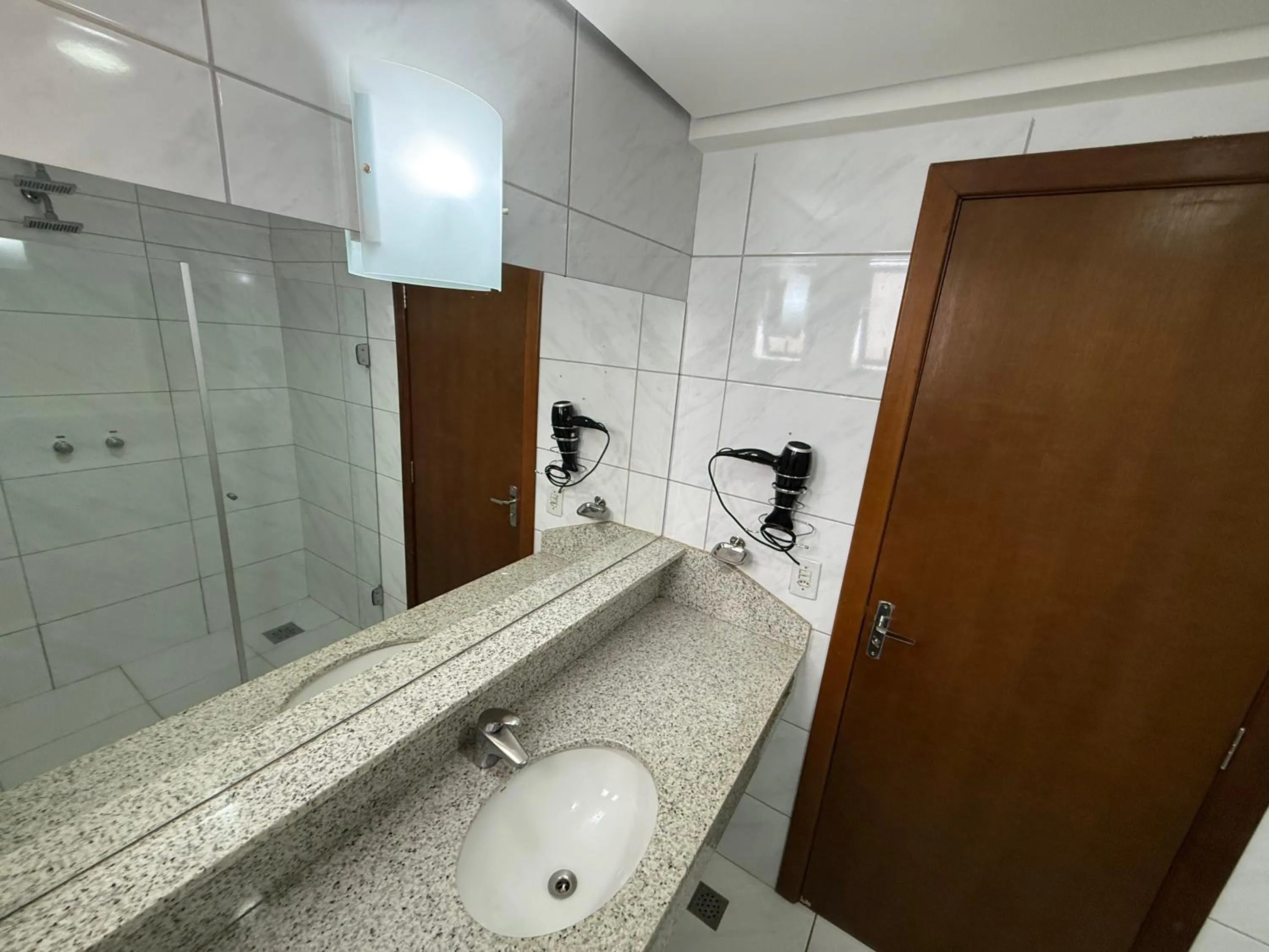 Shower in Paiaguás Palace Hotel