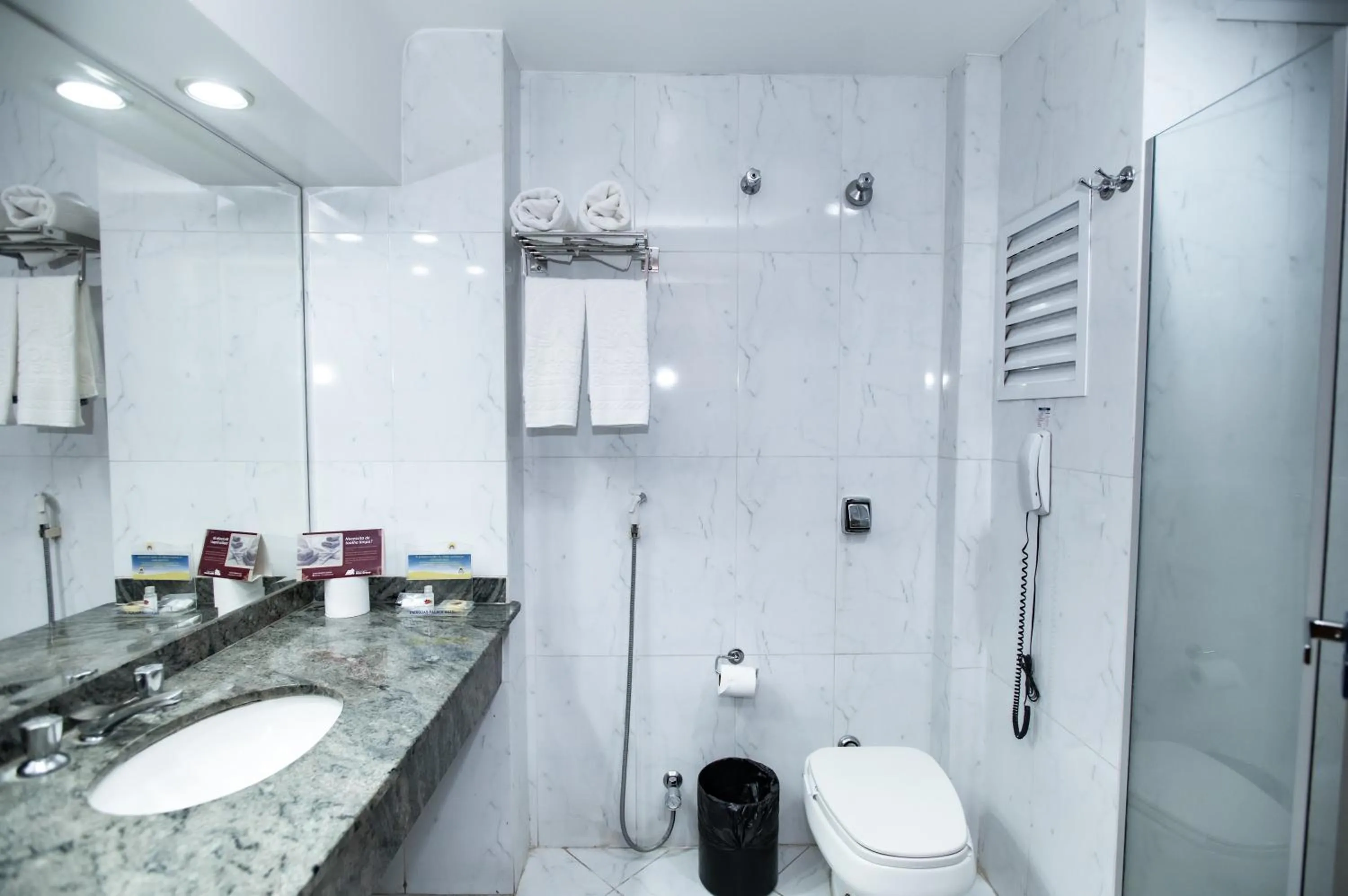 Bathroom in Paiaguás Palace Hotel