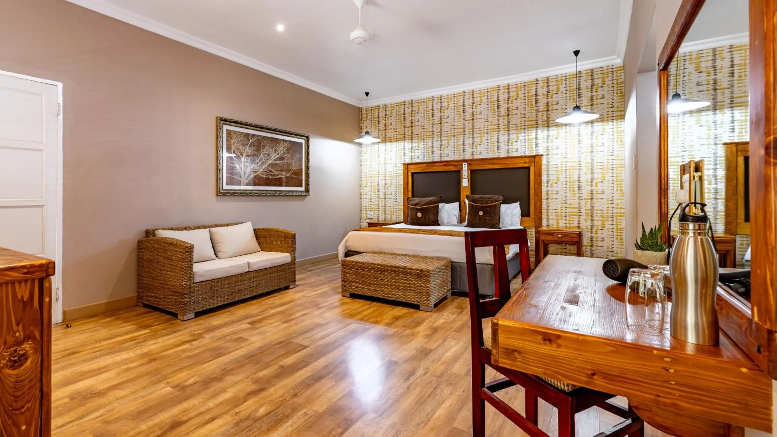 Photo of the whole room, Bed in Little Pilgrims Boutique Hotel