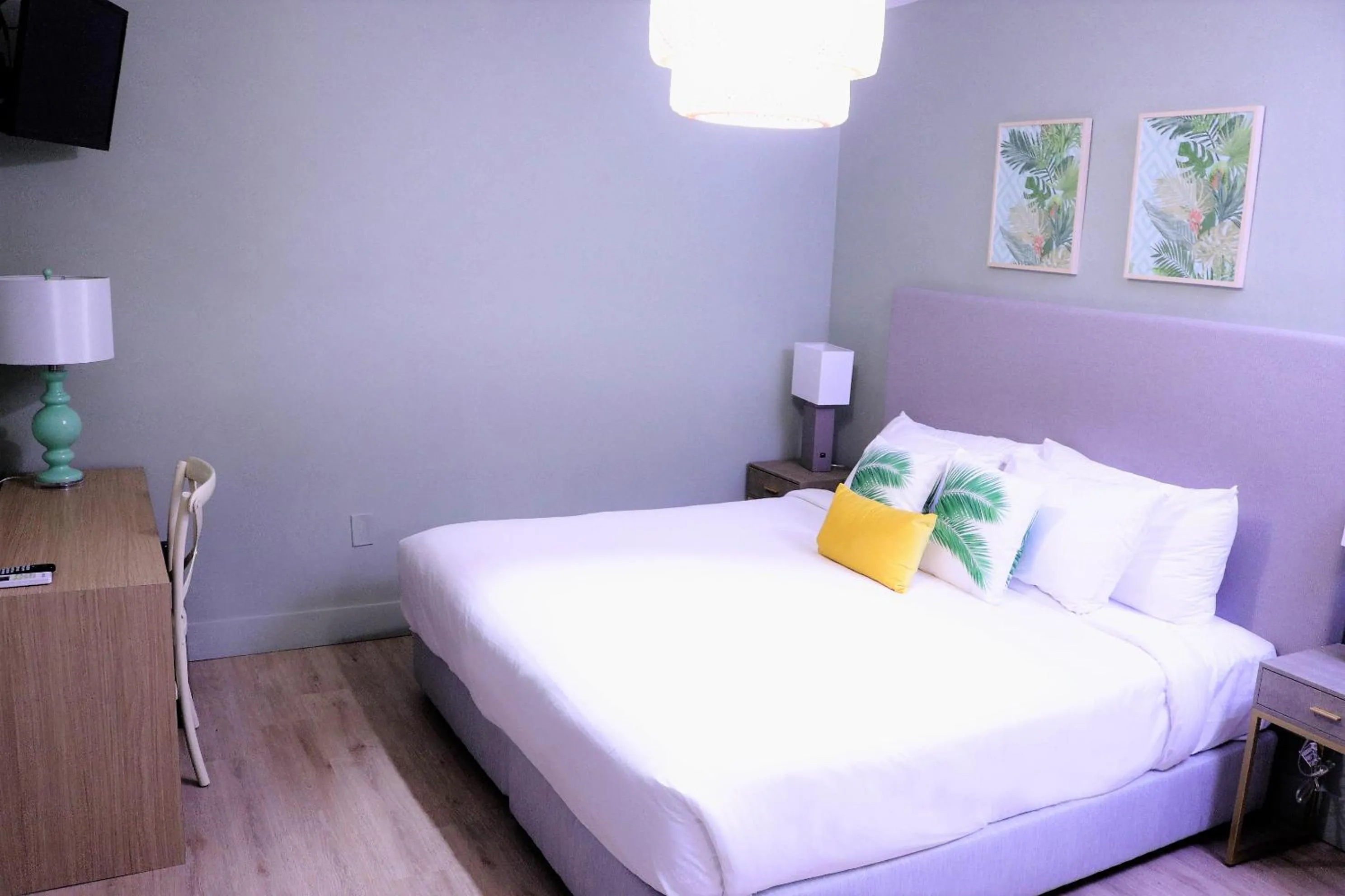 Bedroom, Bed in Harrison on the Beach