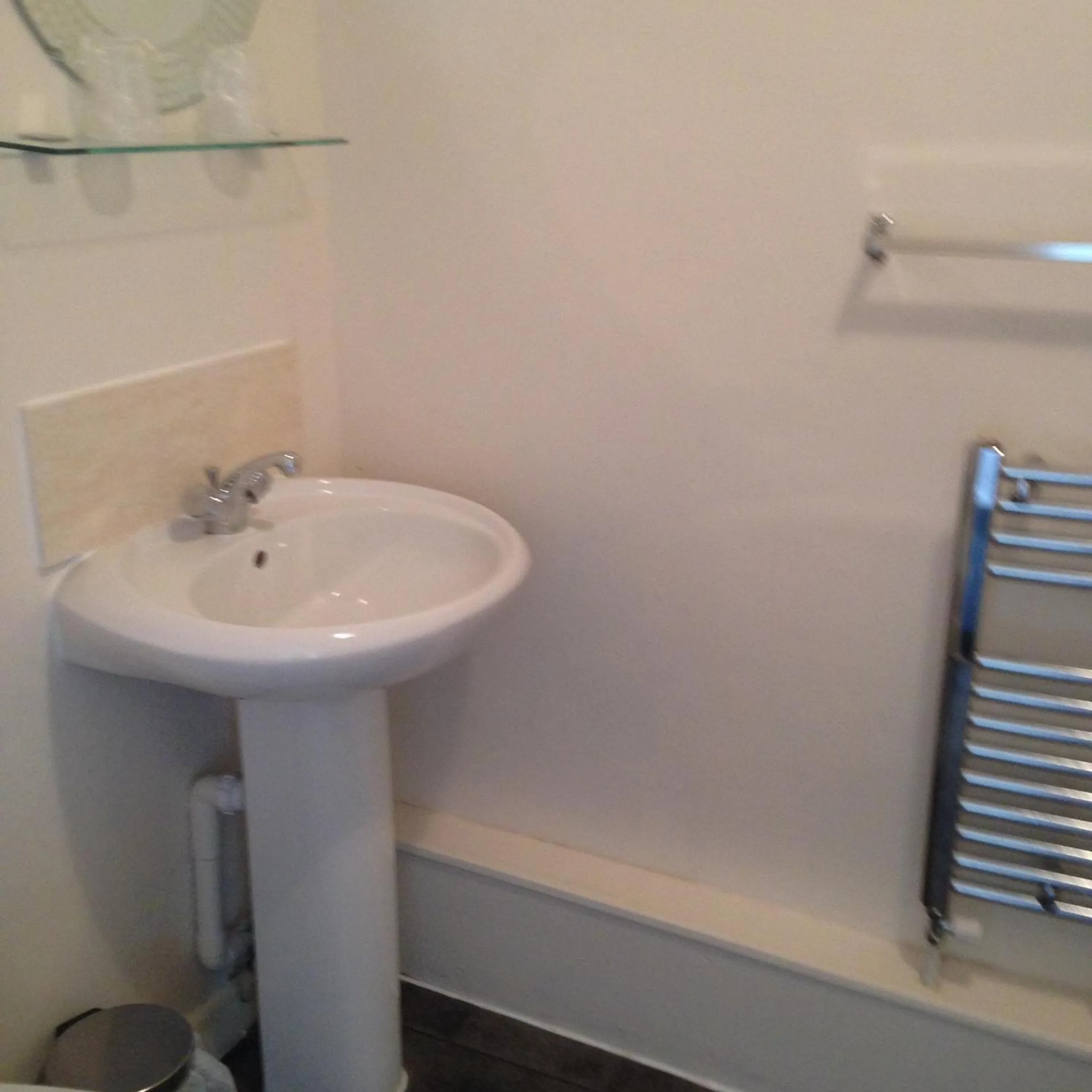 Bathroom in Nethway Hotel