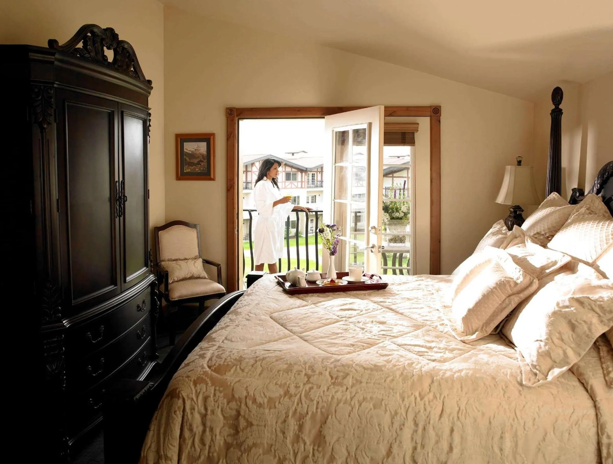 Photo of the whole room, Bed in Zermatt Utah Resort & Spa Trademark Collection by Wyndham