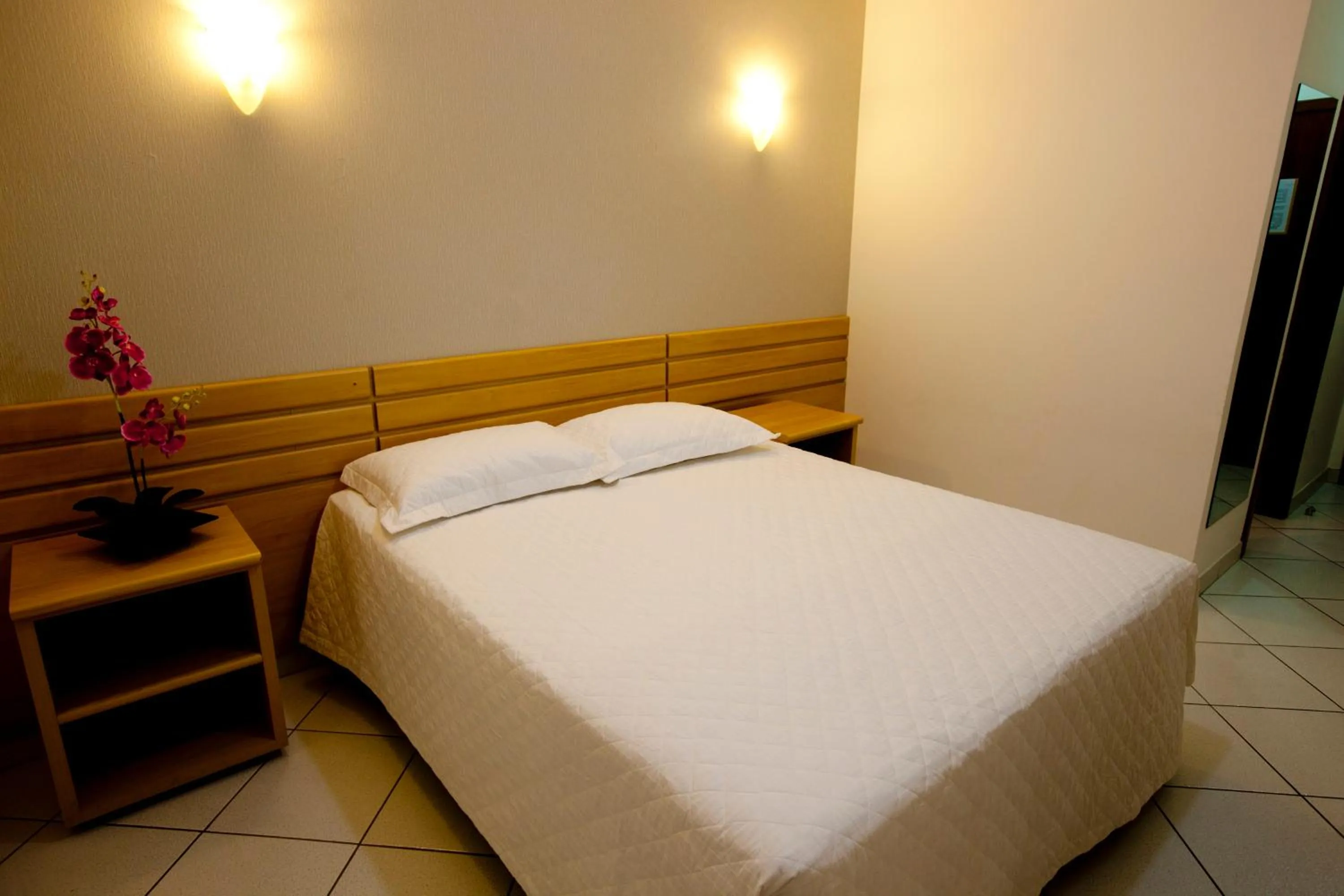 Bedroom, Bed in Hotel Sansaed