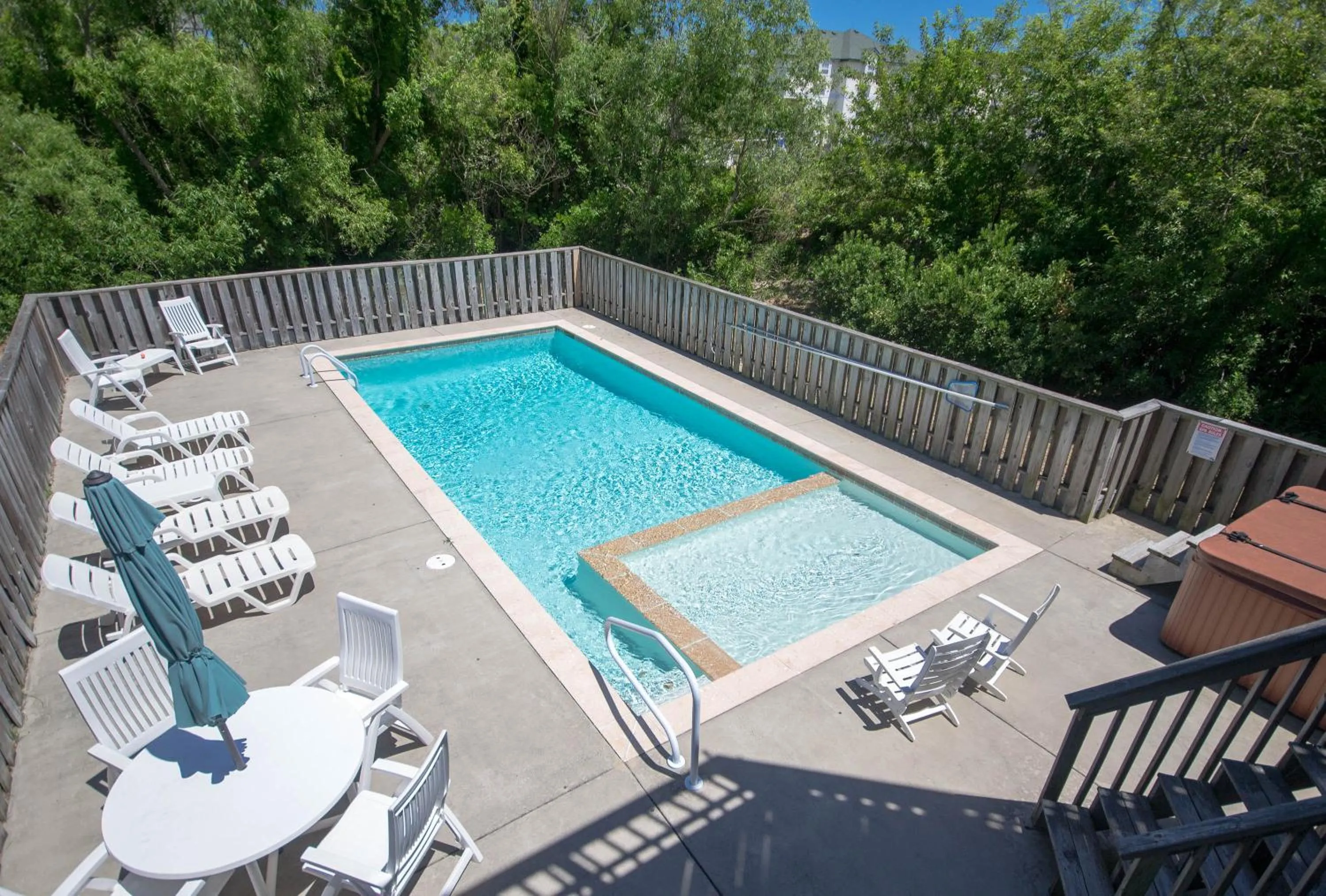 Keepsake - Corolla, Whalehead, 435 Yds to Beach, Pool w/Kiddie Pool, Hot Tub, Pets OK, Flex Stays