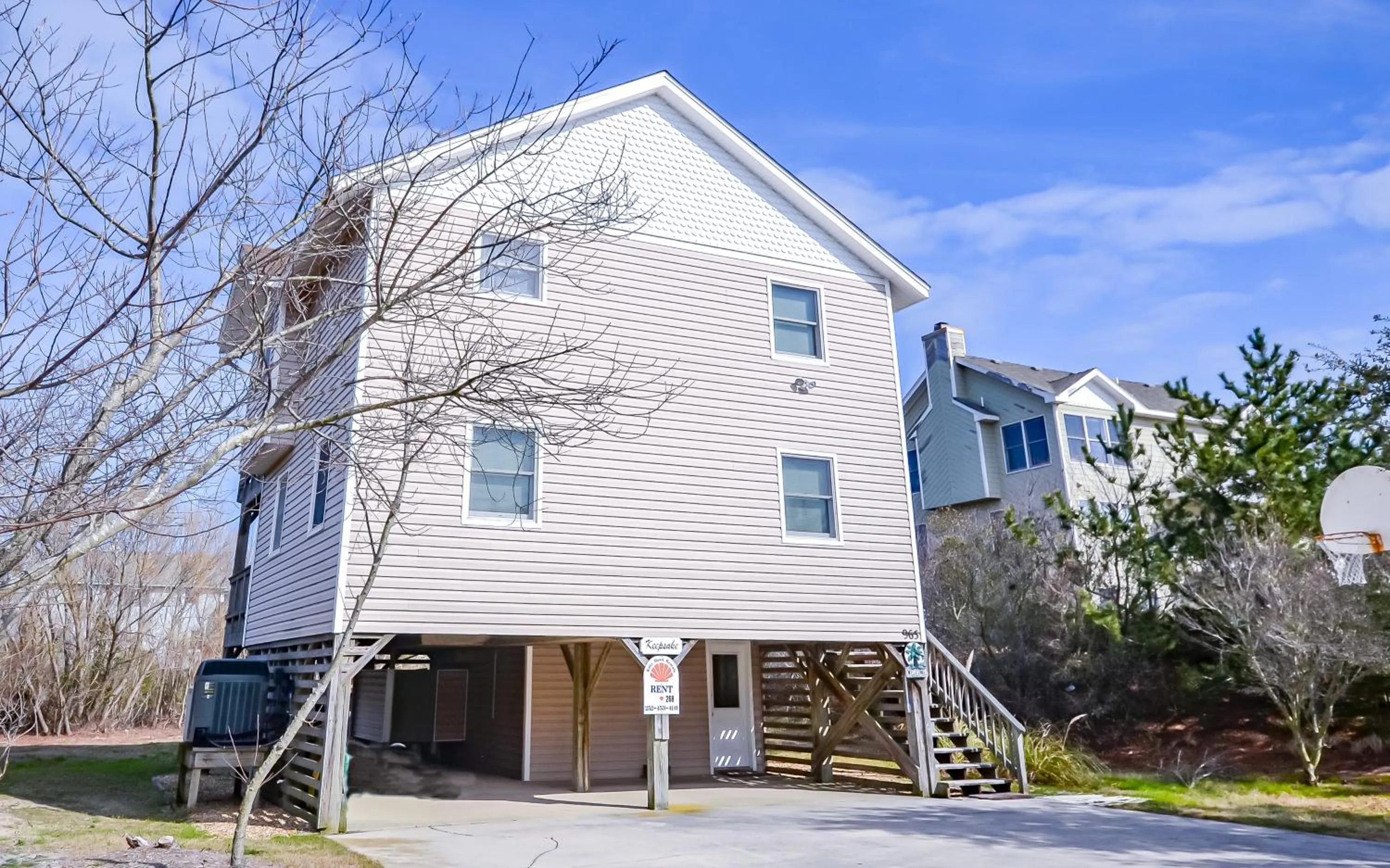 Keepsake - Corolla, Whalehead, 435 Yds to Beach, Pool w/Kiddie Pool, Hot Tub, Pets OK, Flex Stays