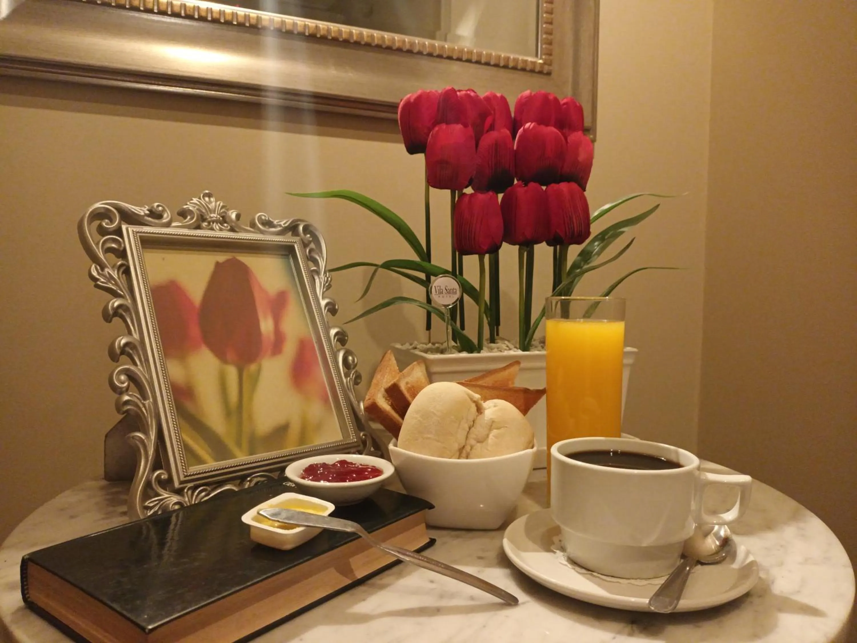 Coffee/tea facilities in Hotel Vila Santa