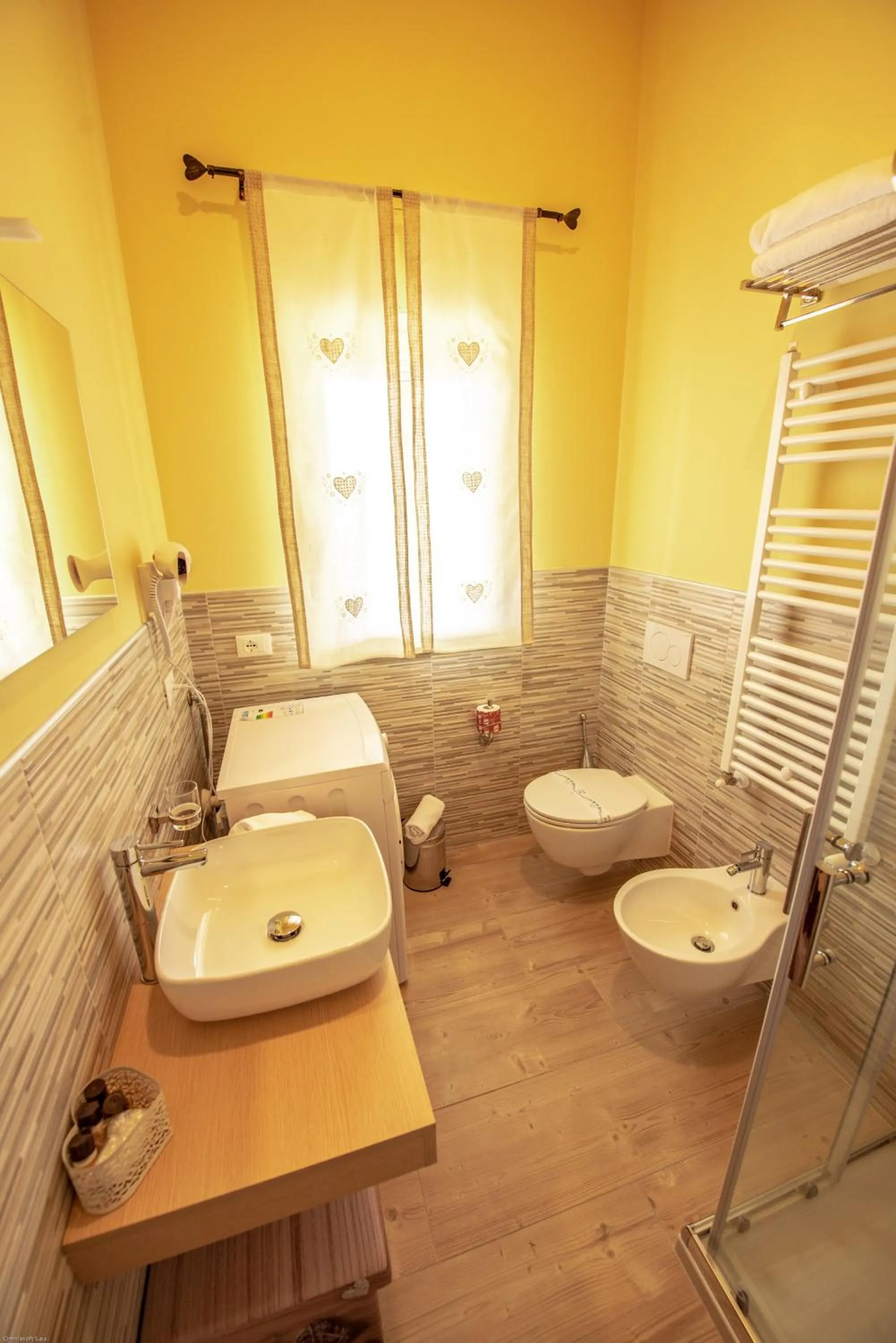 Bedroom in Cataleya Resort & Spa