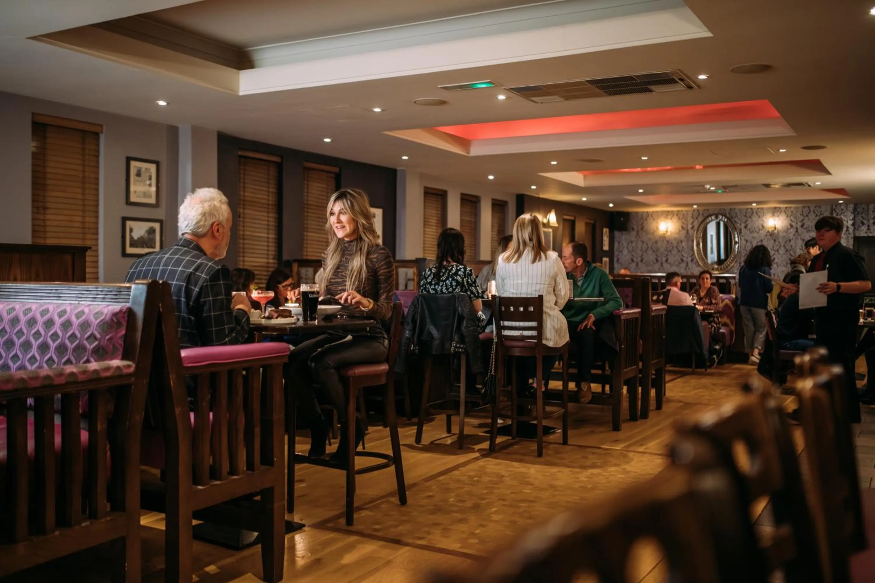 Restaurant/places to eat in The Valley Hotel & Carriage Gardens