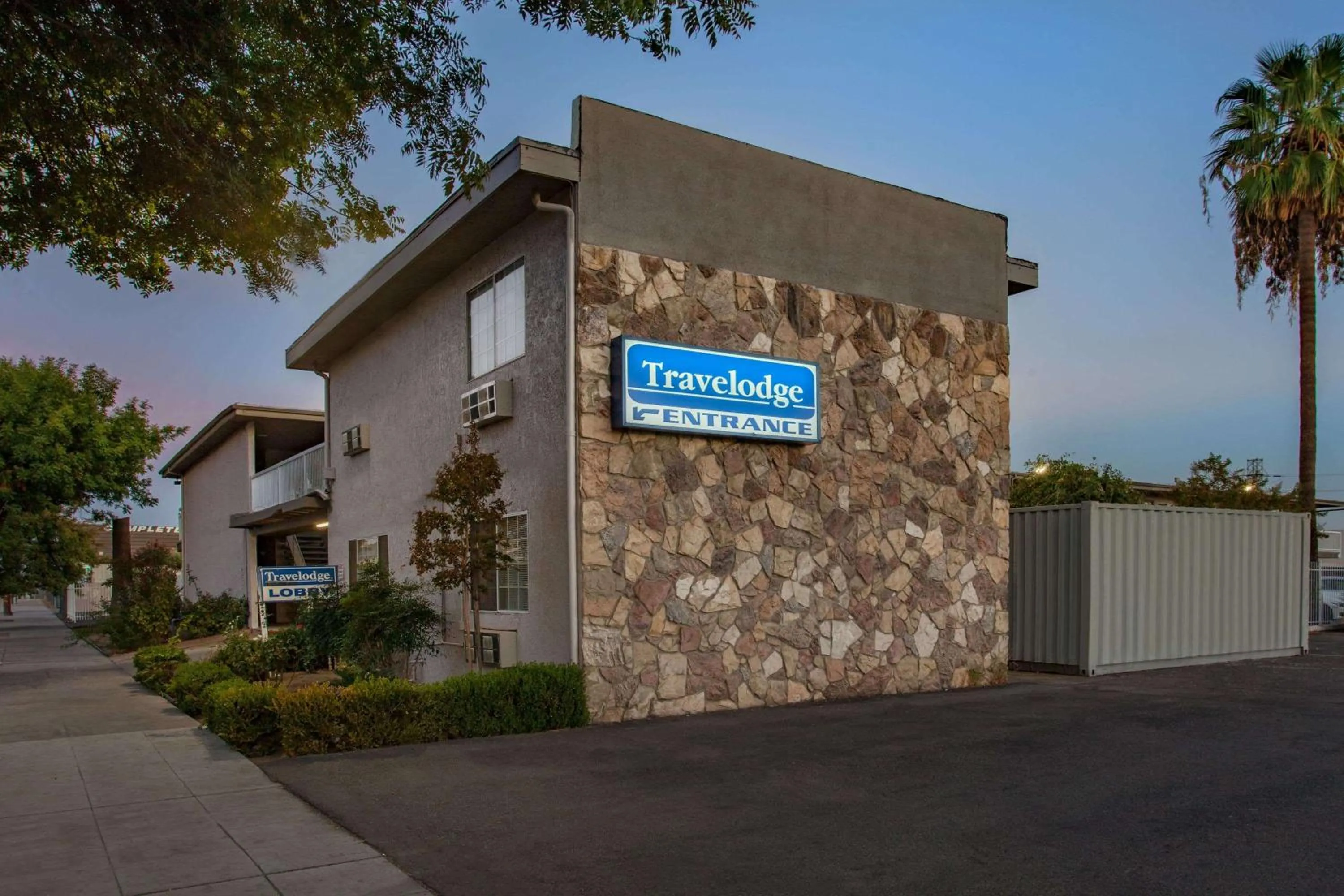 Property Building in Travelodge by Wyndham Fresno Yosemite Area