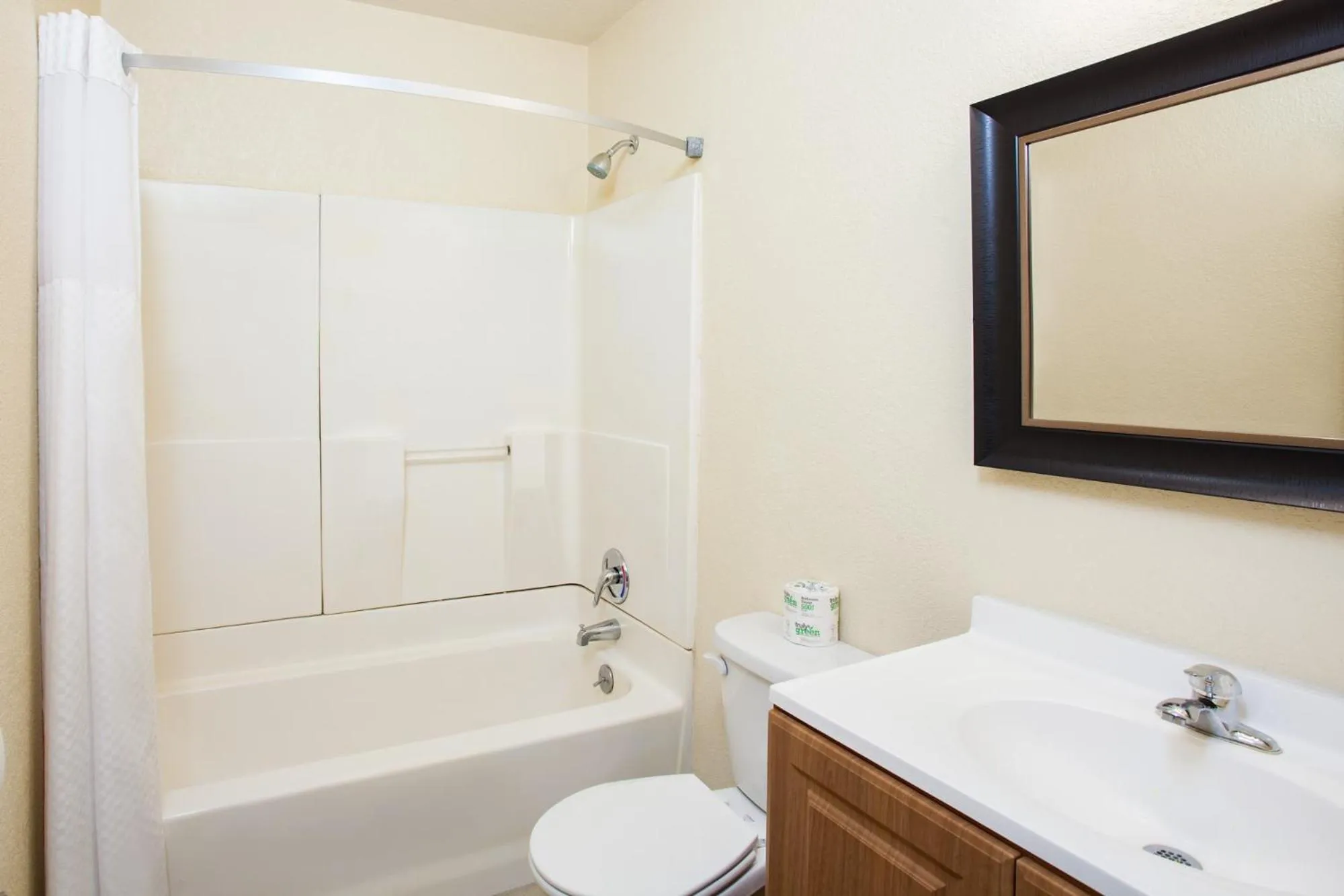 Bathroom in Travelodge by Wyndham Fresno Yosemite Area