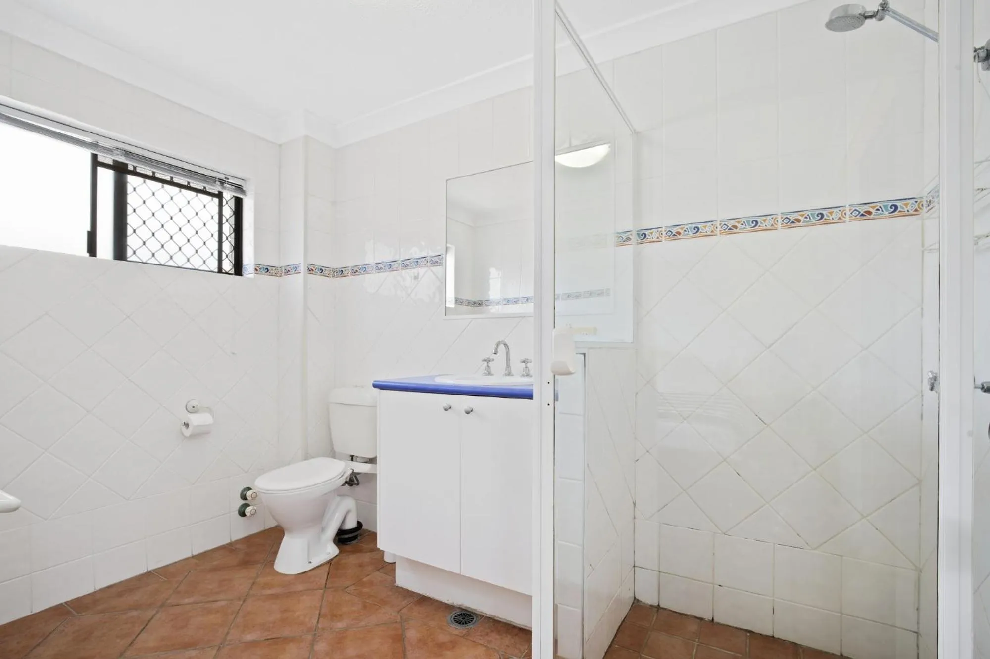 Shower in Harbour Side Resort