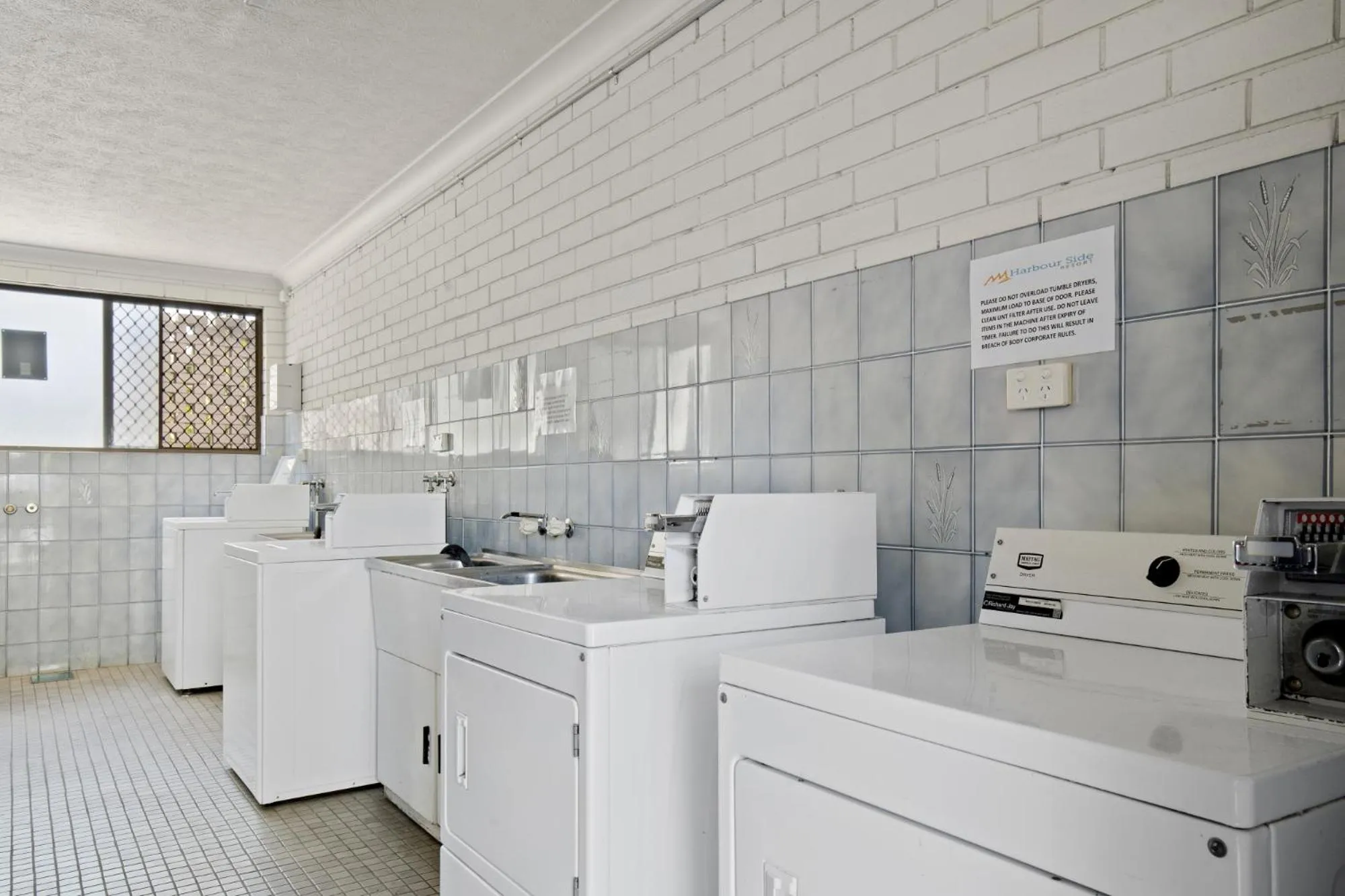 laundry in Harbour Side Resort