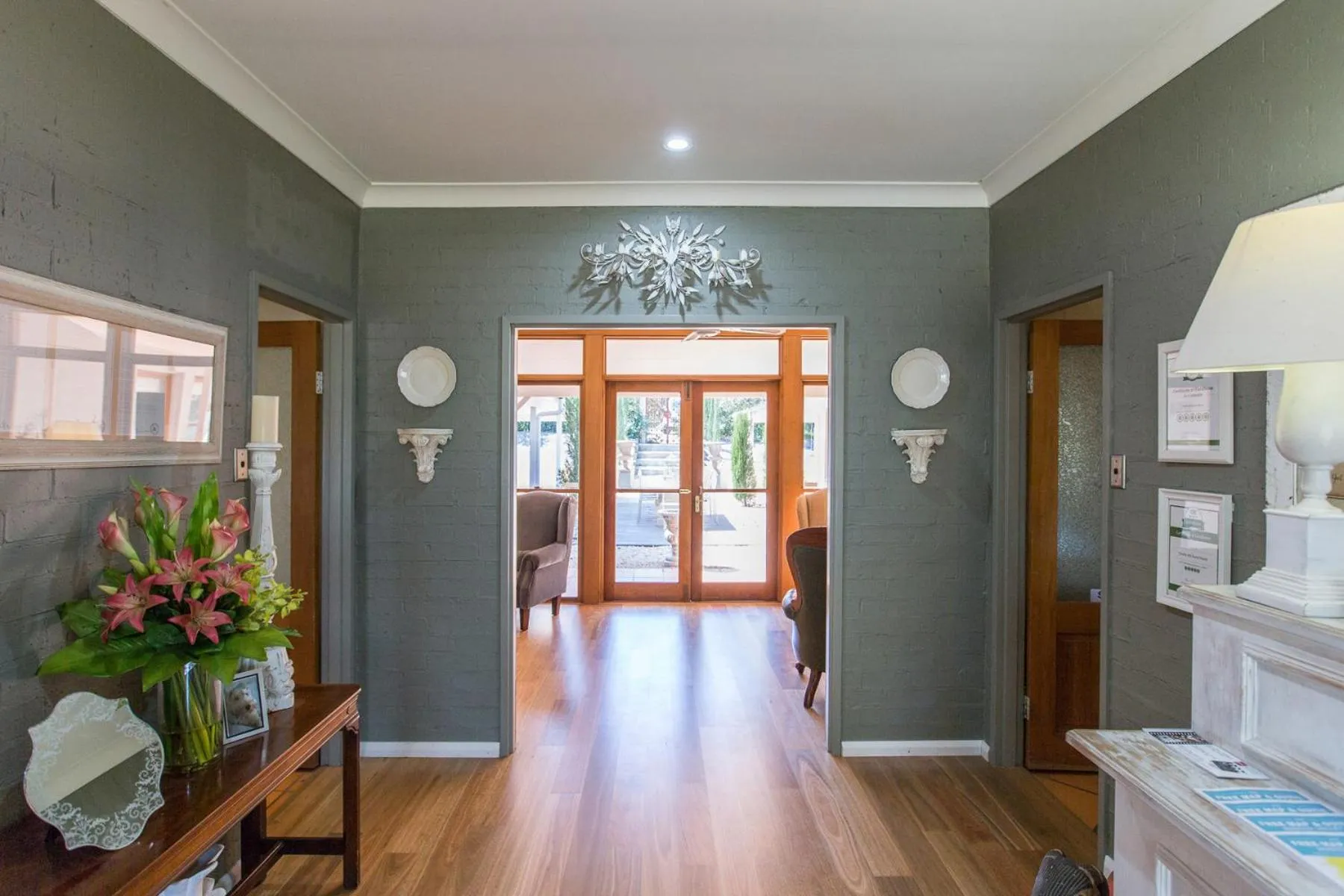 Lobby or reception in Thistle Hill Guesthouse - walk to many wineries and restaurants