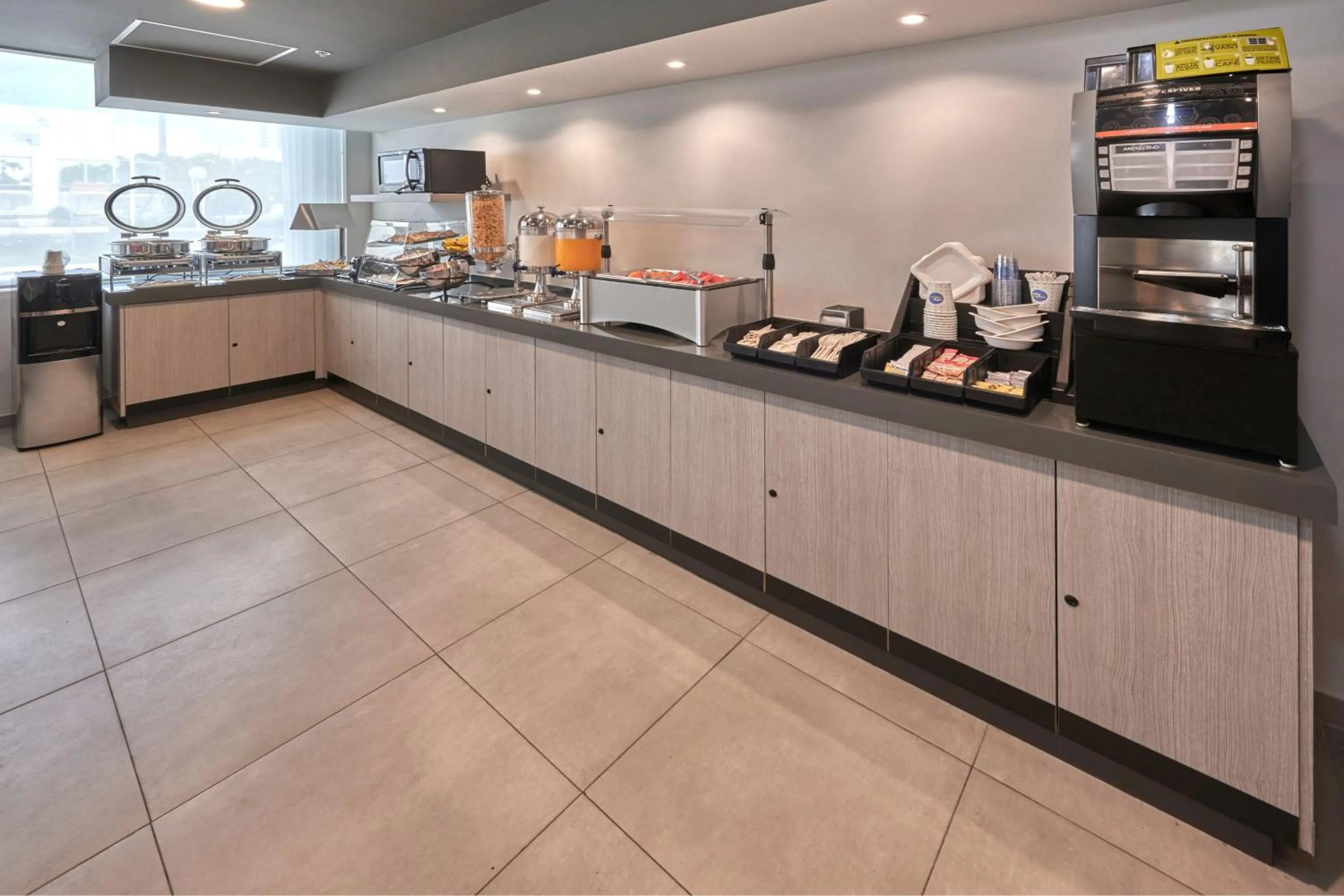 Breakfast in City Express Junior by Marriott Cancun