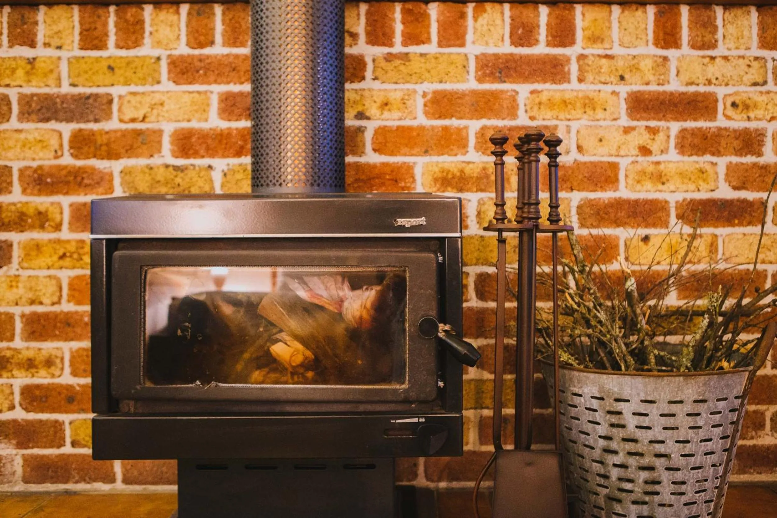 Decorative detail in Federation Gardens & Possums Hideaway