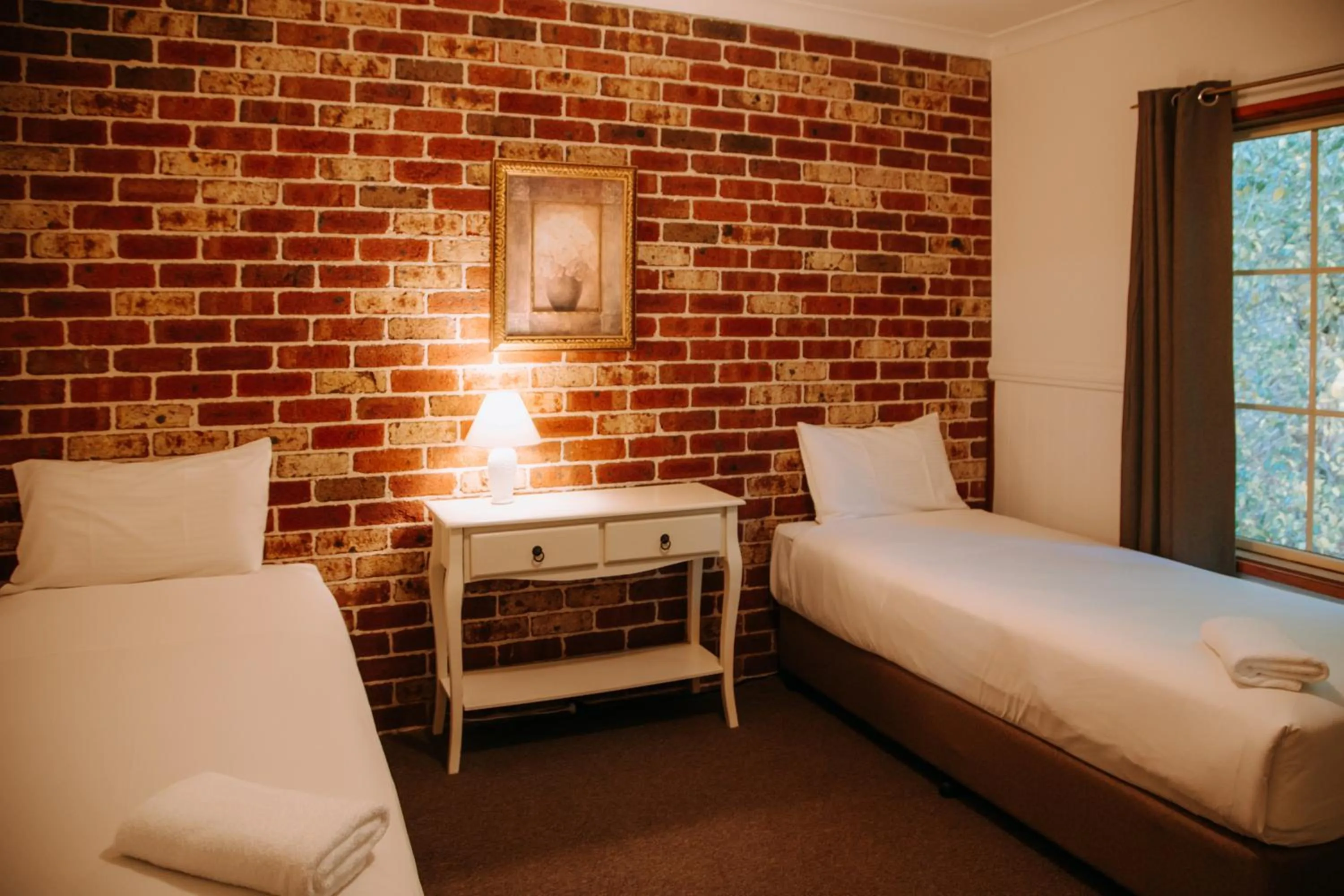 Bed in Federation Gardens & Possums Hideaway