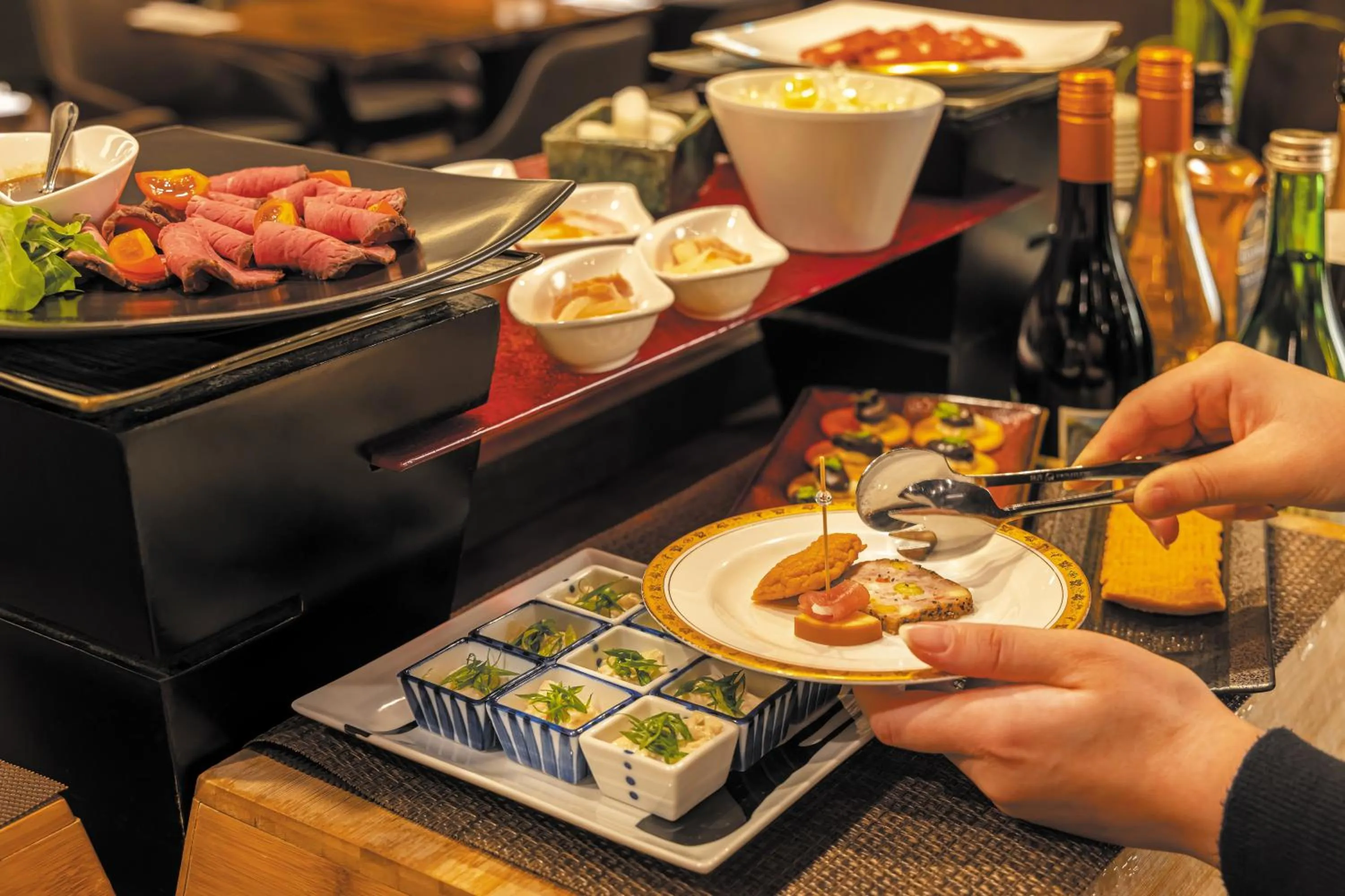 Lounge or bar in Royal Park Hotel Takamatsu