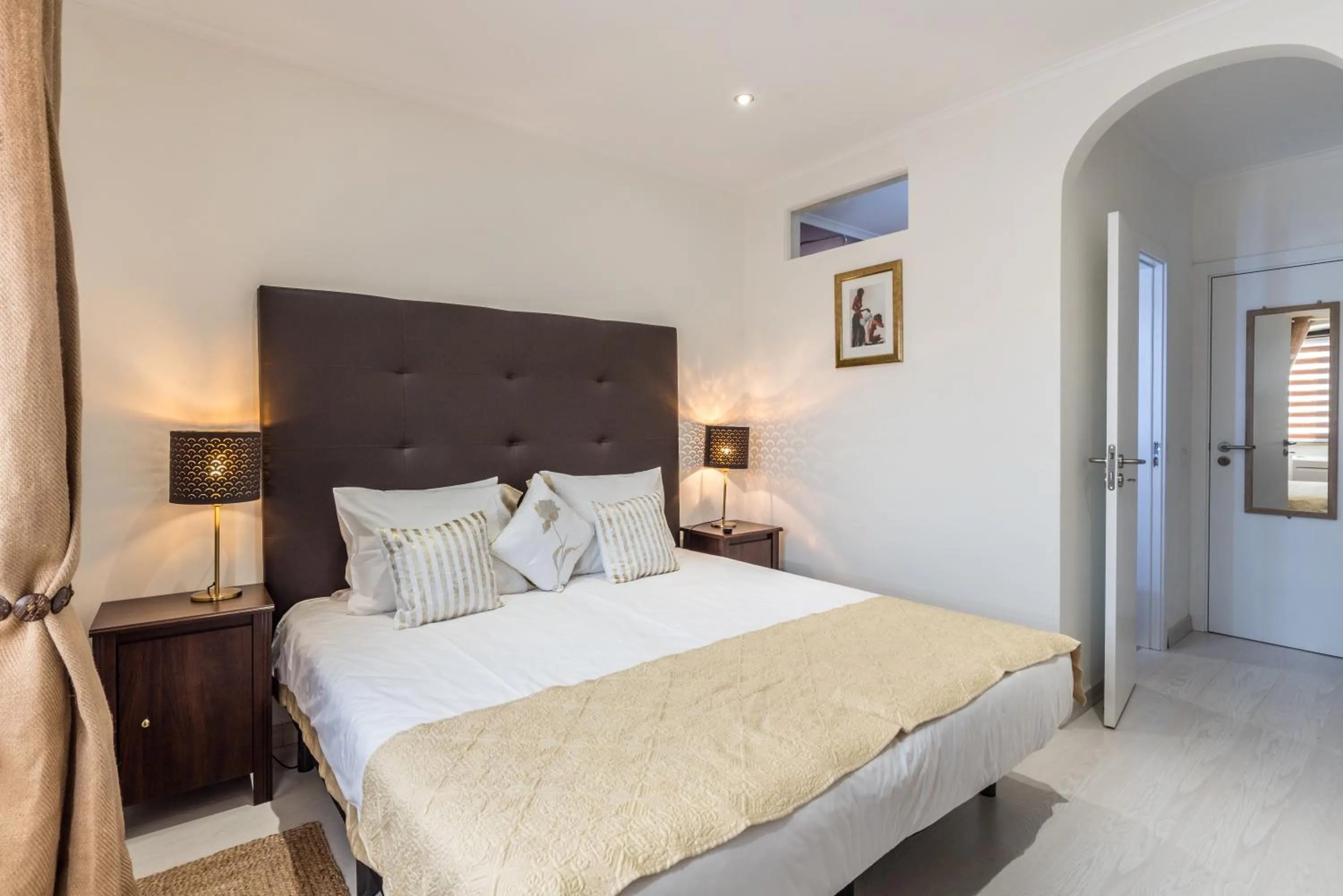 Bed in Suites @ Portarade