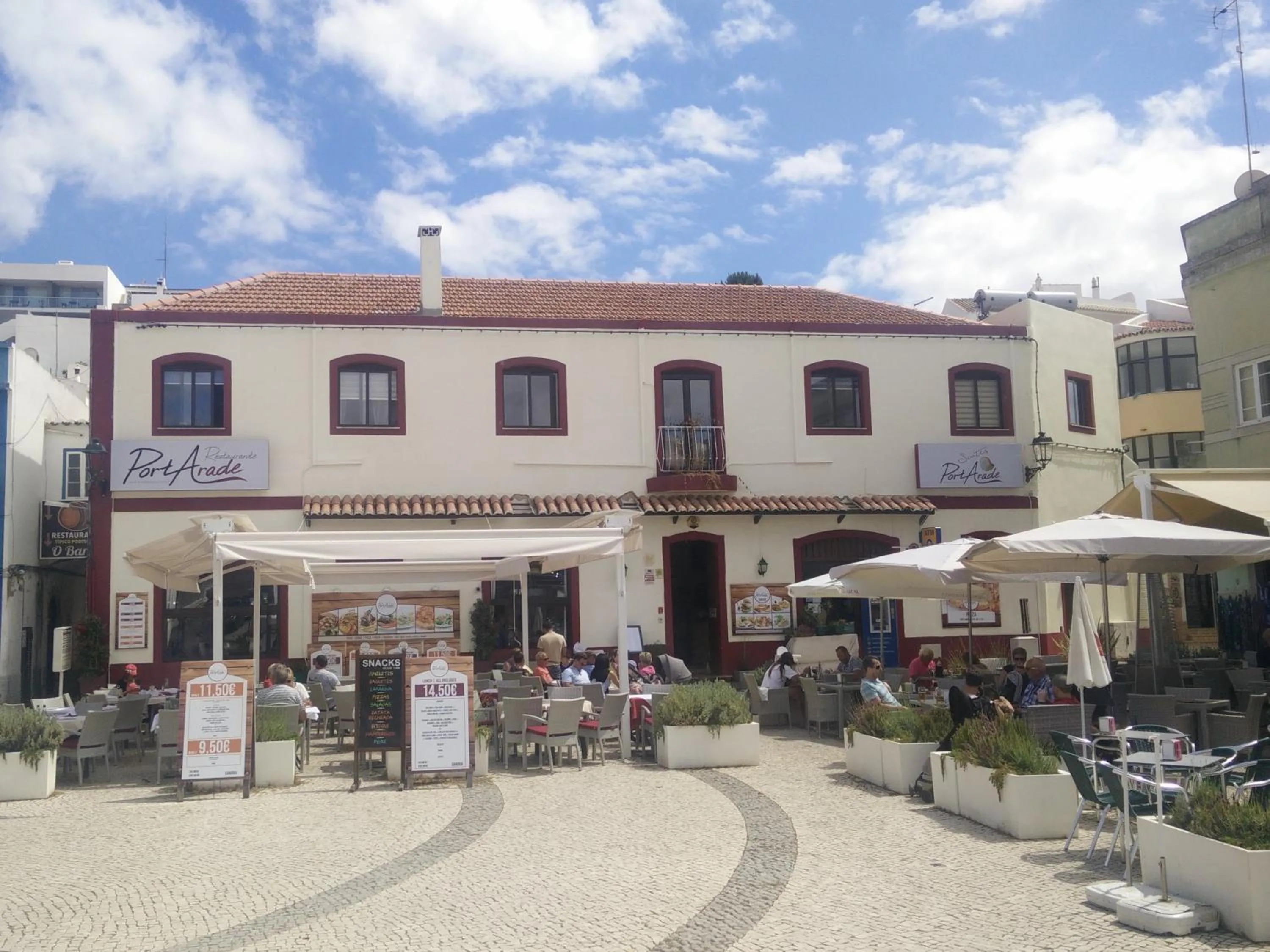 Facade/entrance in Suites @ Portarade