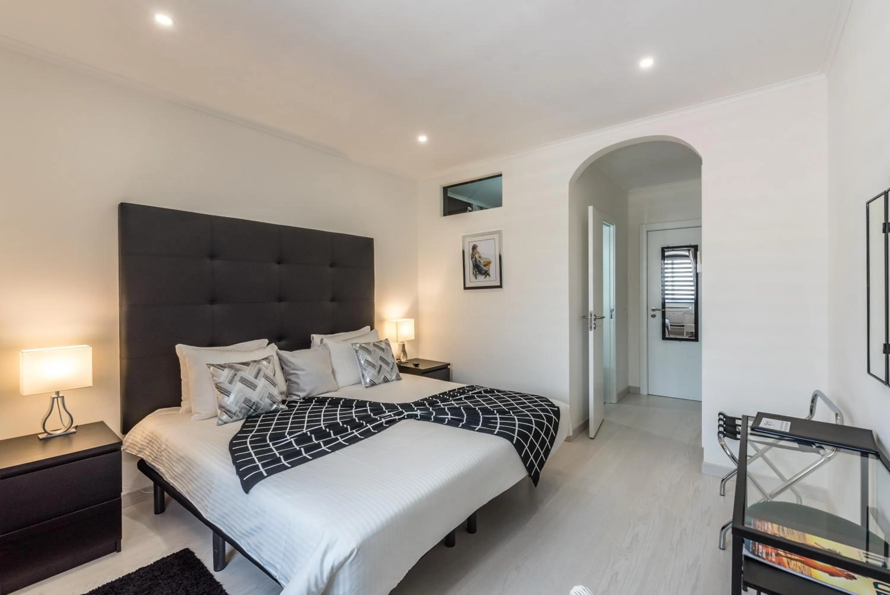 Bed in Suites @ Portarade