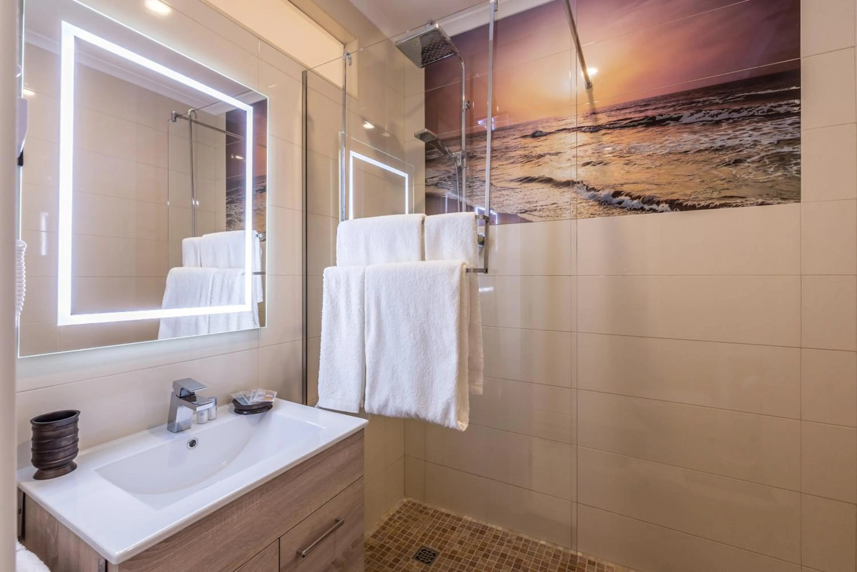 Shower in Suites @ Portarade