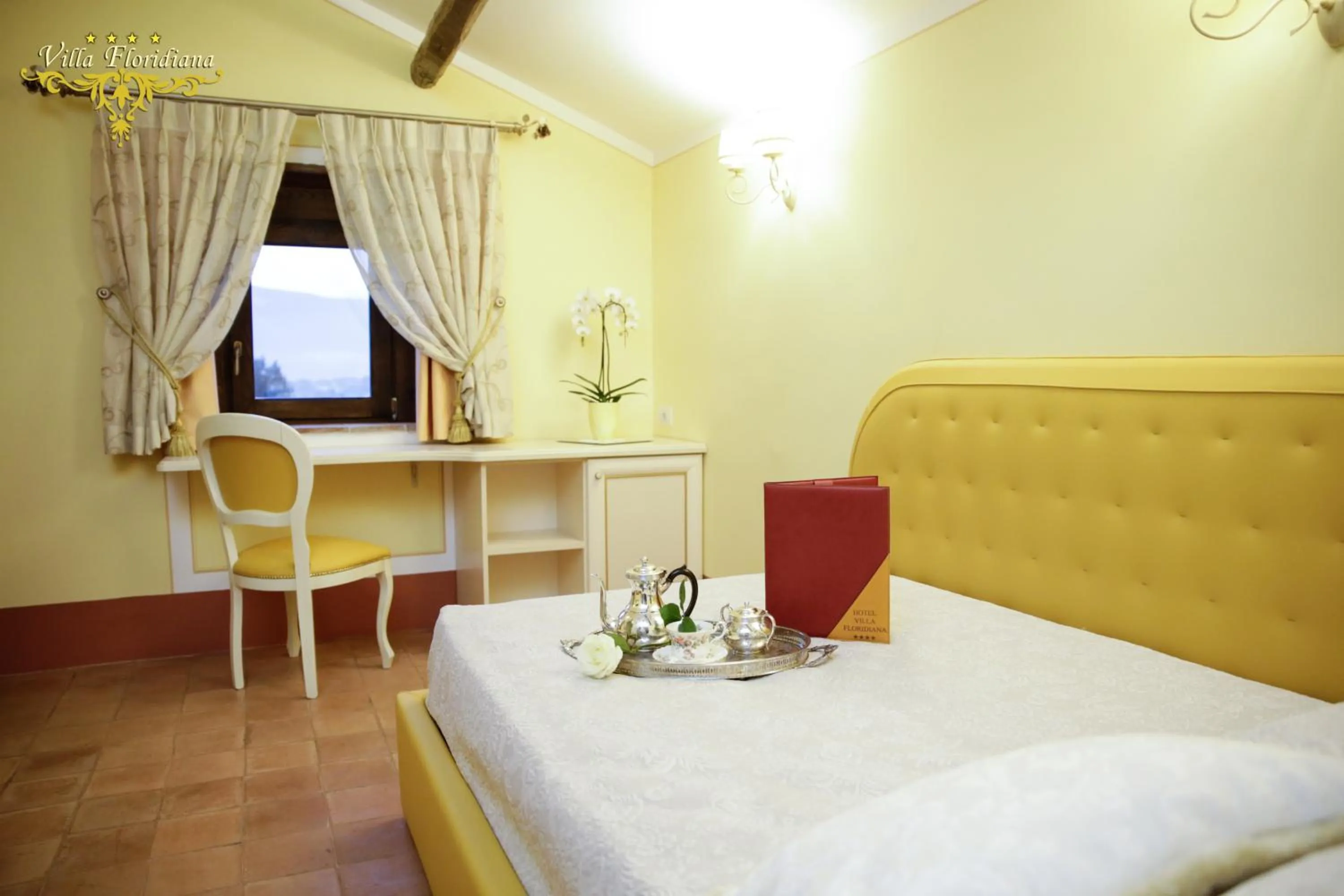 Other, Bed in Villa Floridiana