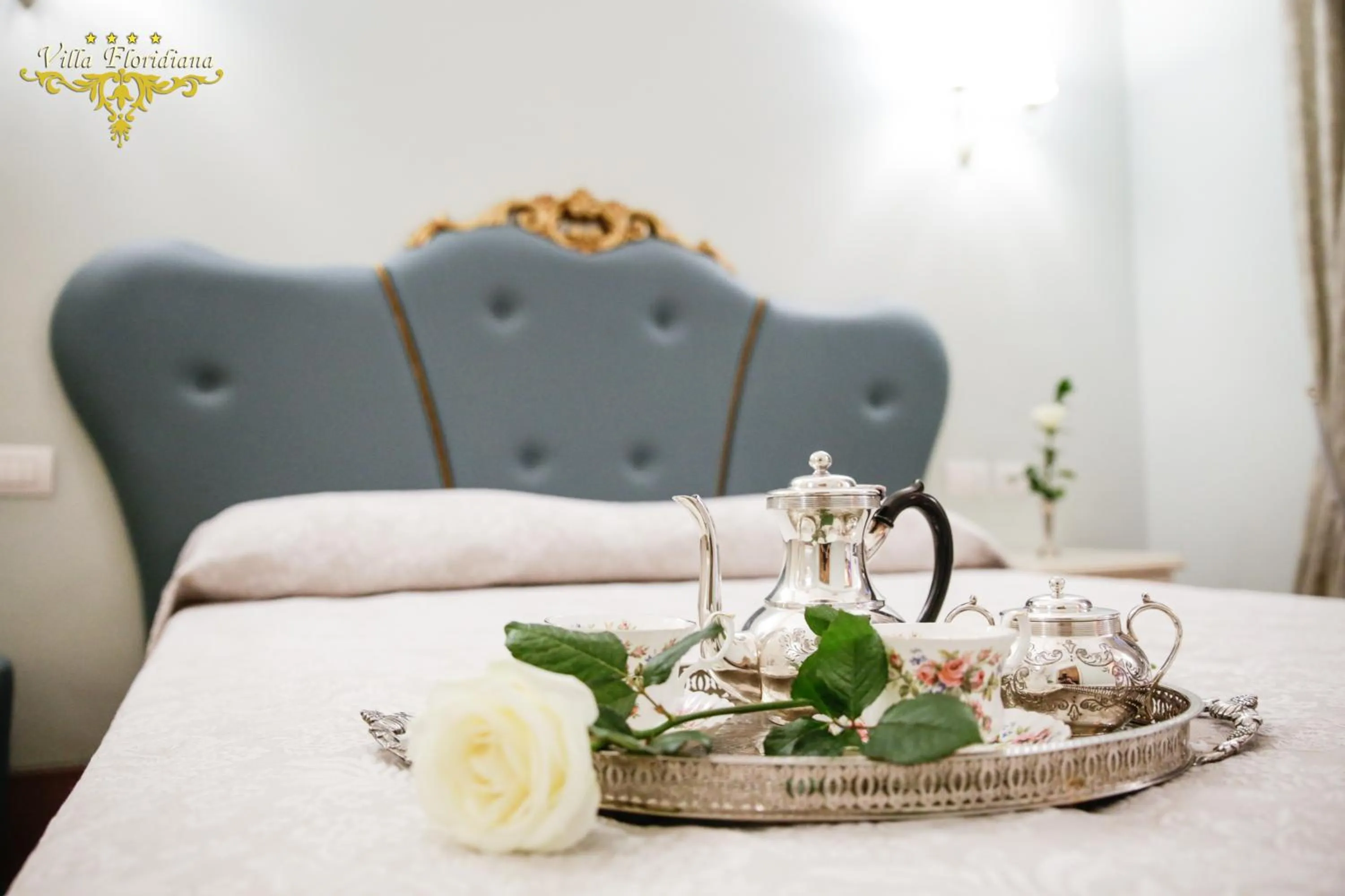 Bedroom, Bed in Villa Floridiana