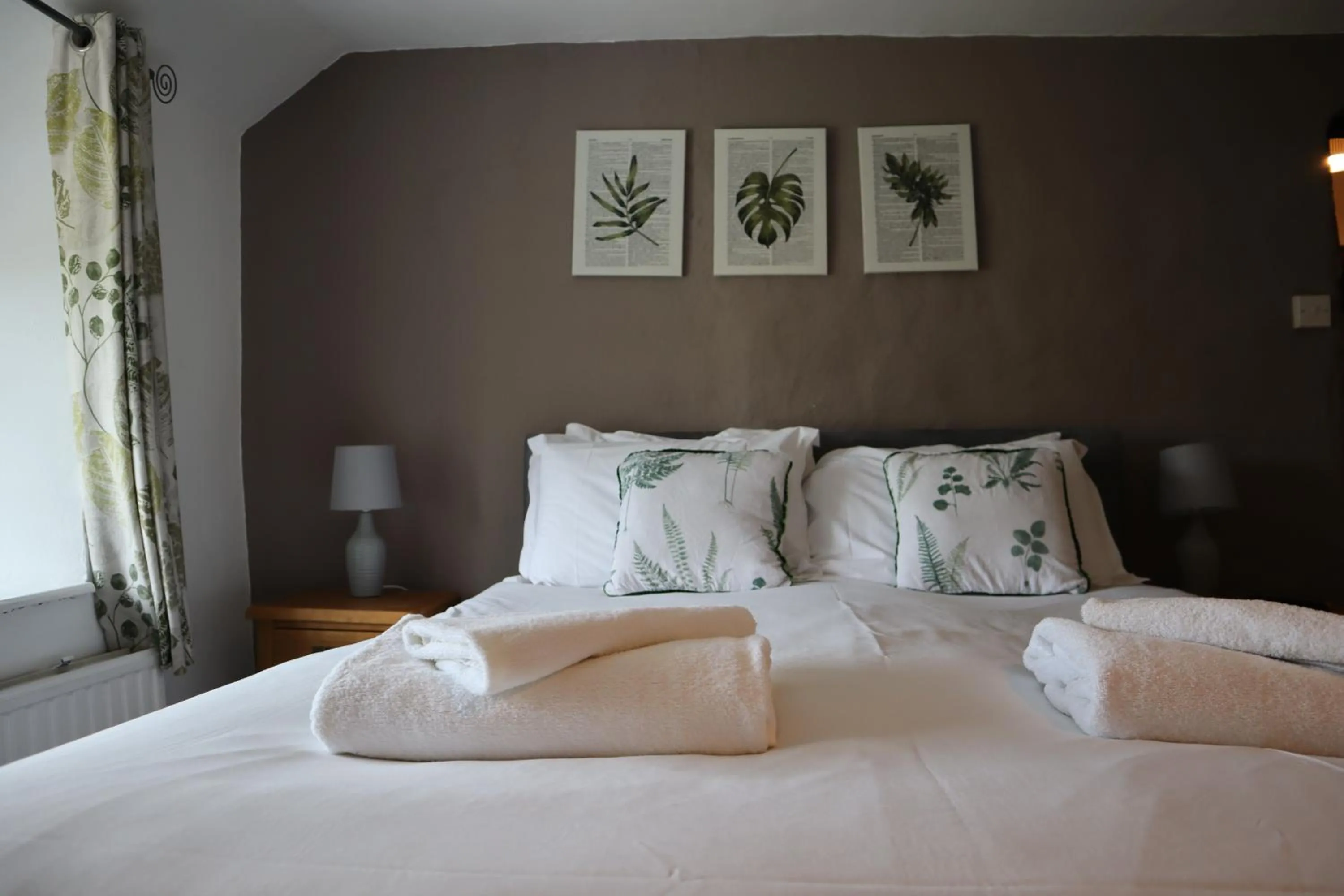 Bed in The White Horse Inn