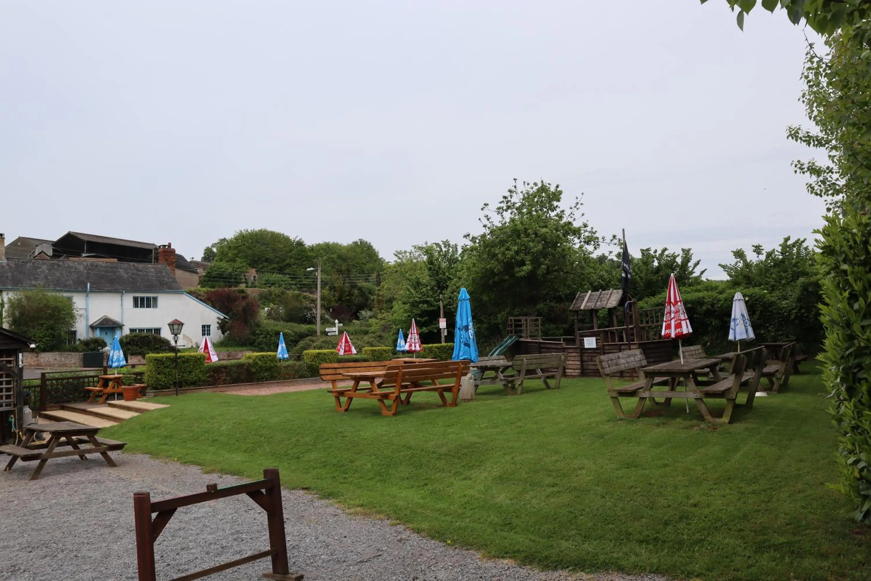 Garden in The White Horse Inn