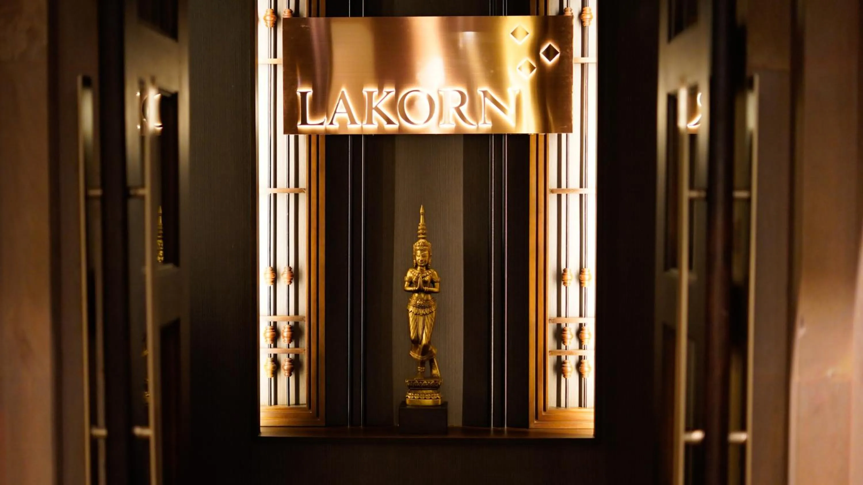 Restaurant/places to eat in THE PRIVILEGE FLOOR by Borei Angkor