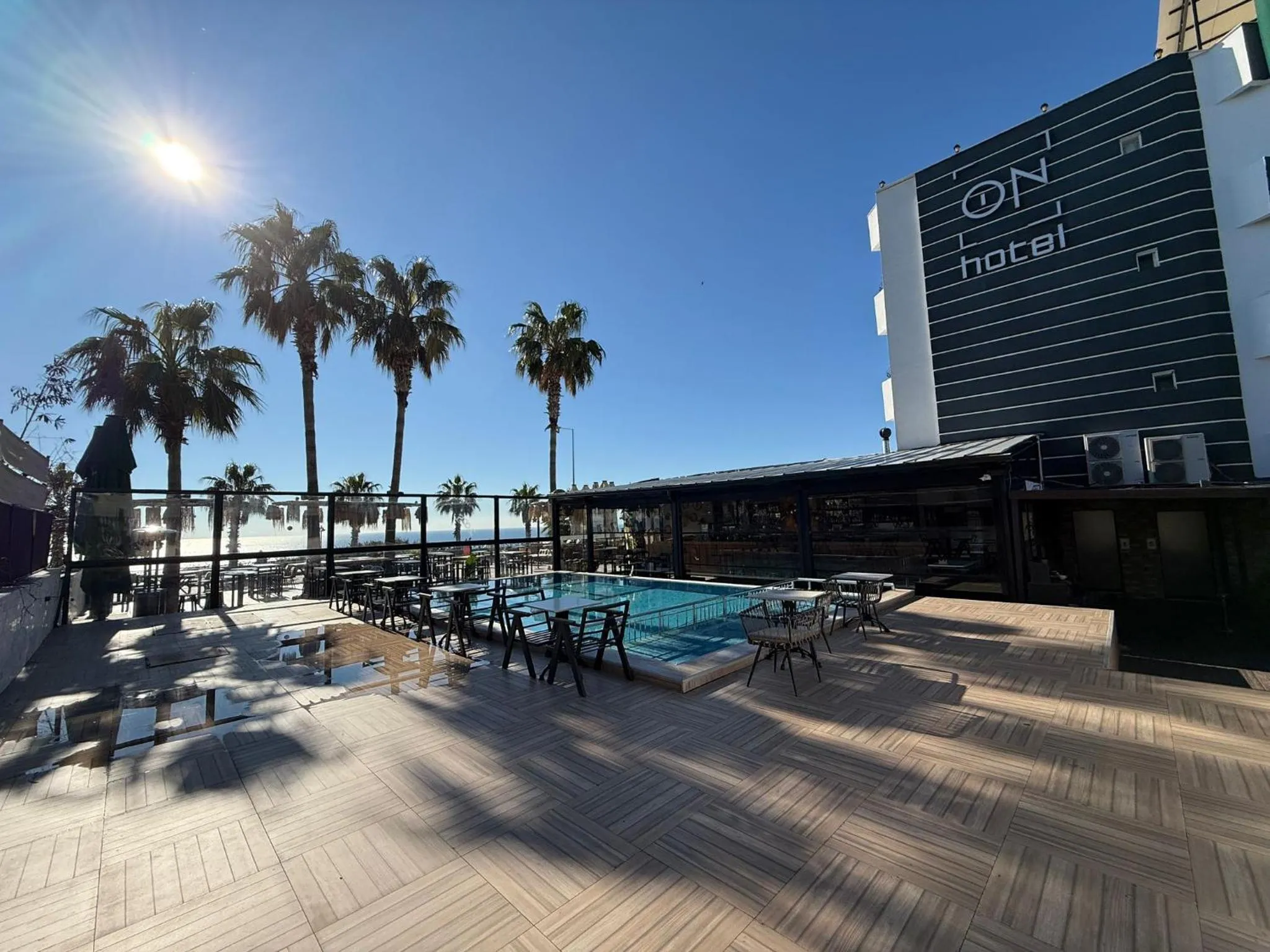 Swimming pool in On Hotel