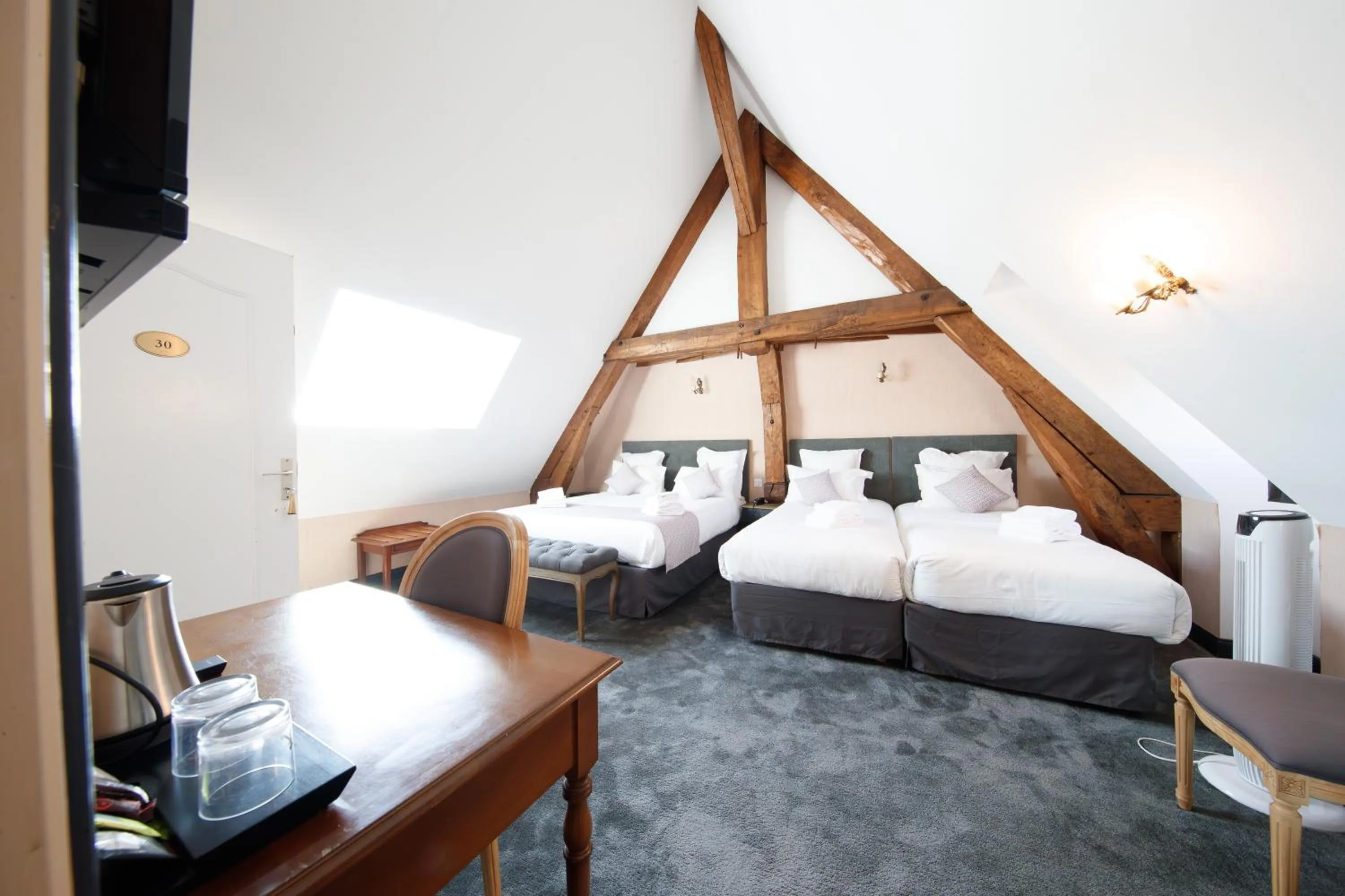 Bed in Domaine de Presle Saumur, The Originals Relais