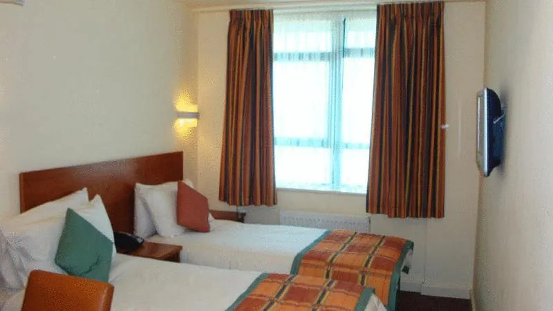 Photo of the whole room, Bed in Sefton Express Hotel