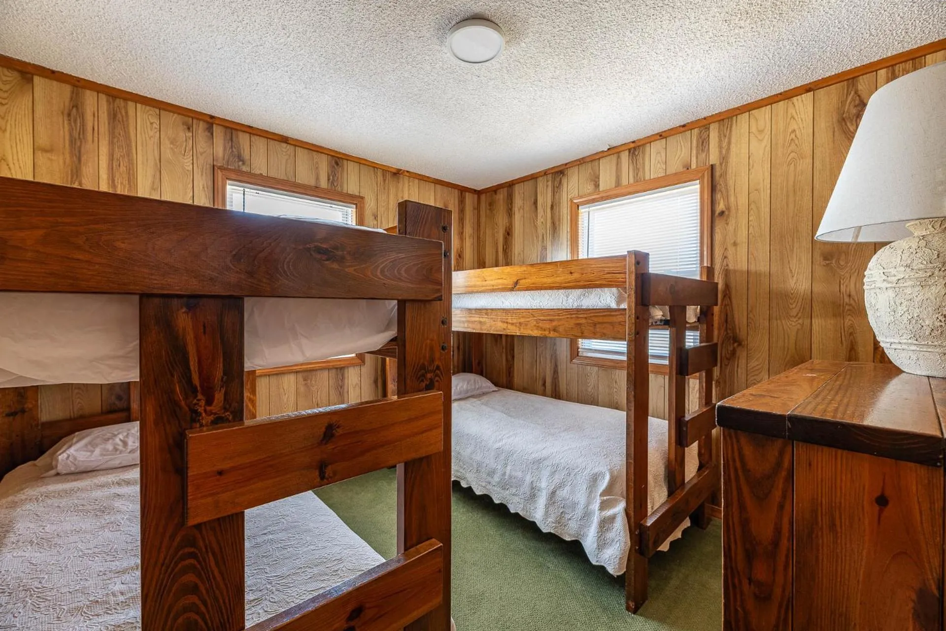 Bed in Byrd's Nest - KDH MP 6, Ocean Views, 200 Yards to the Beach