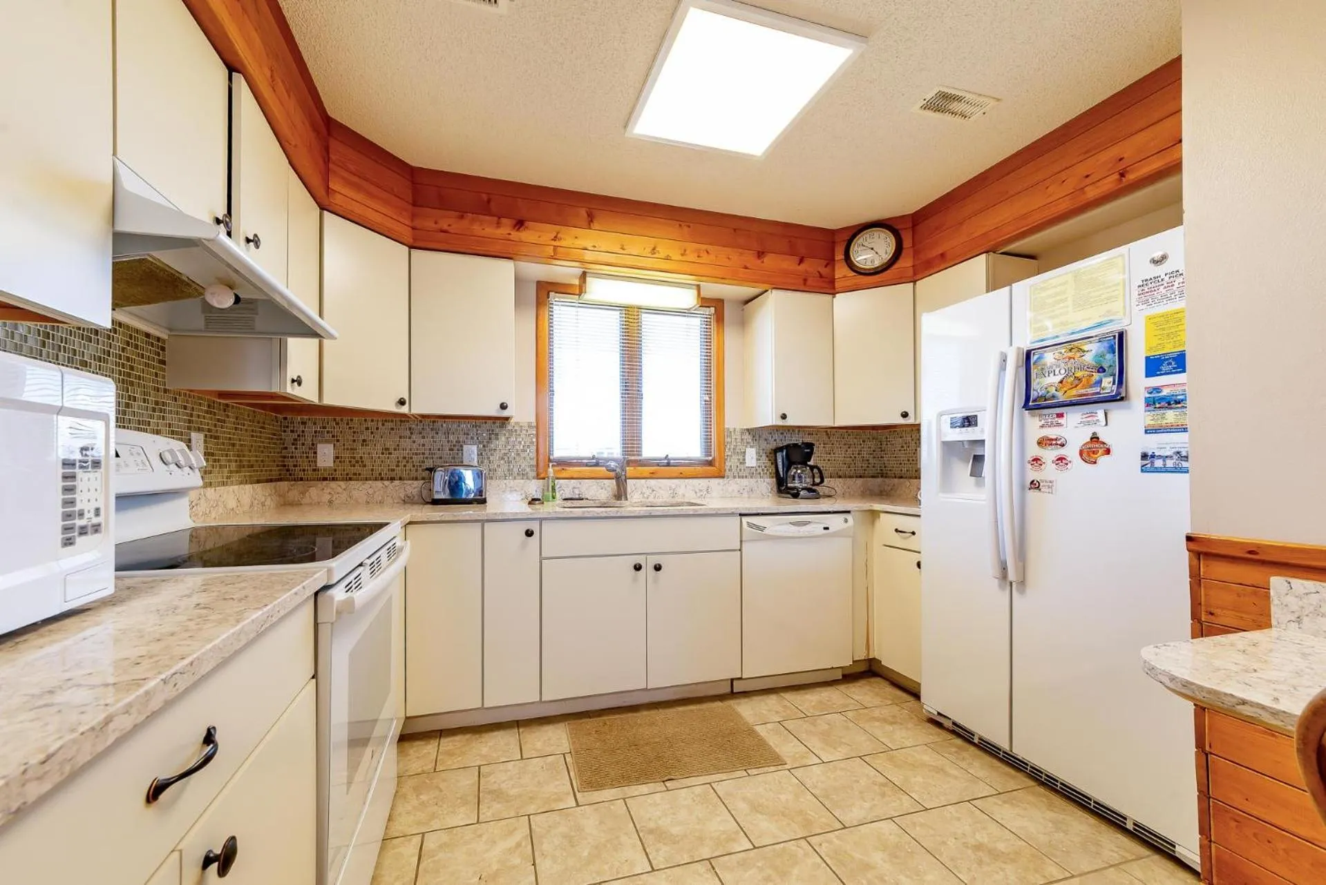 Jessea - Corolla, Ocean Sands, Oceanfront, Ocean Views, Private Walkway to Beach, Pool, Hot Tub
