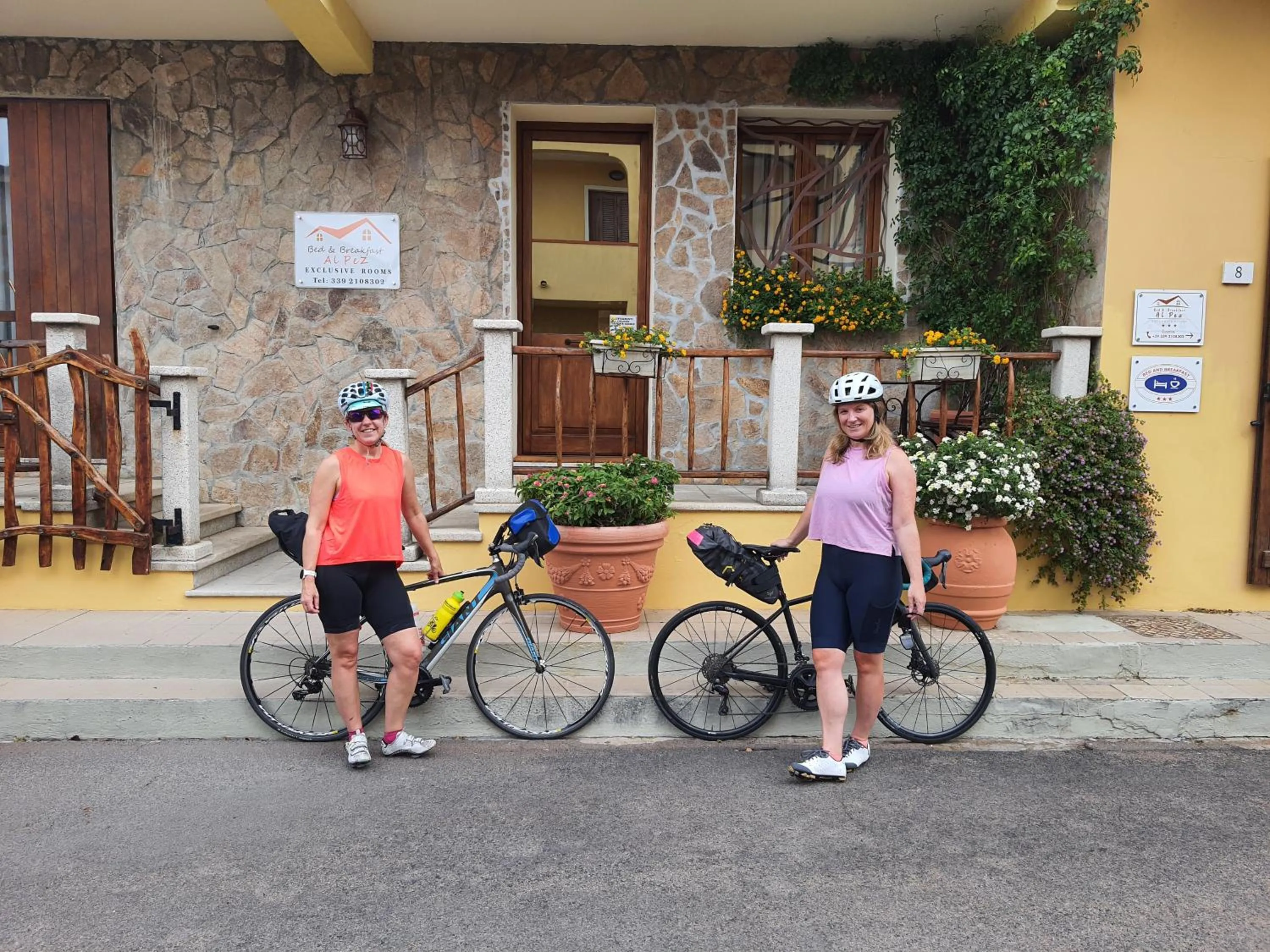 People in AL PEZ exclusive rooms