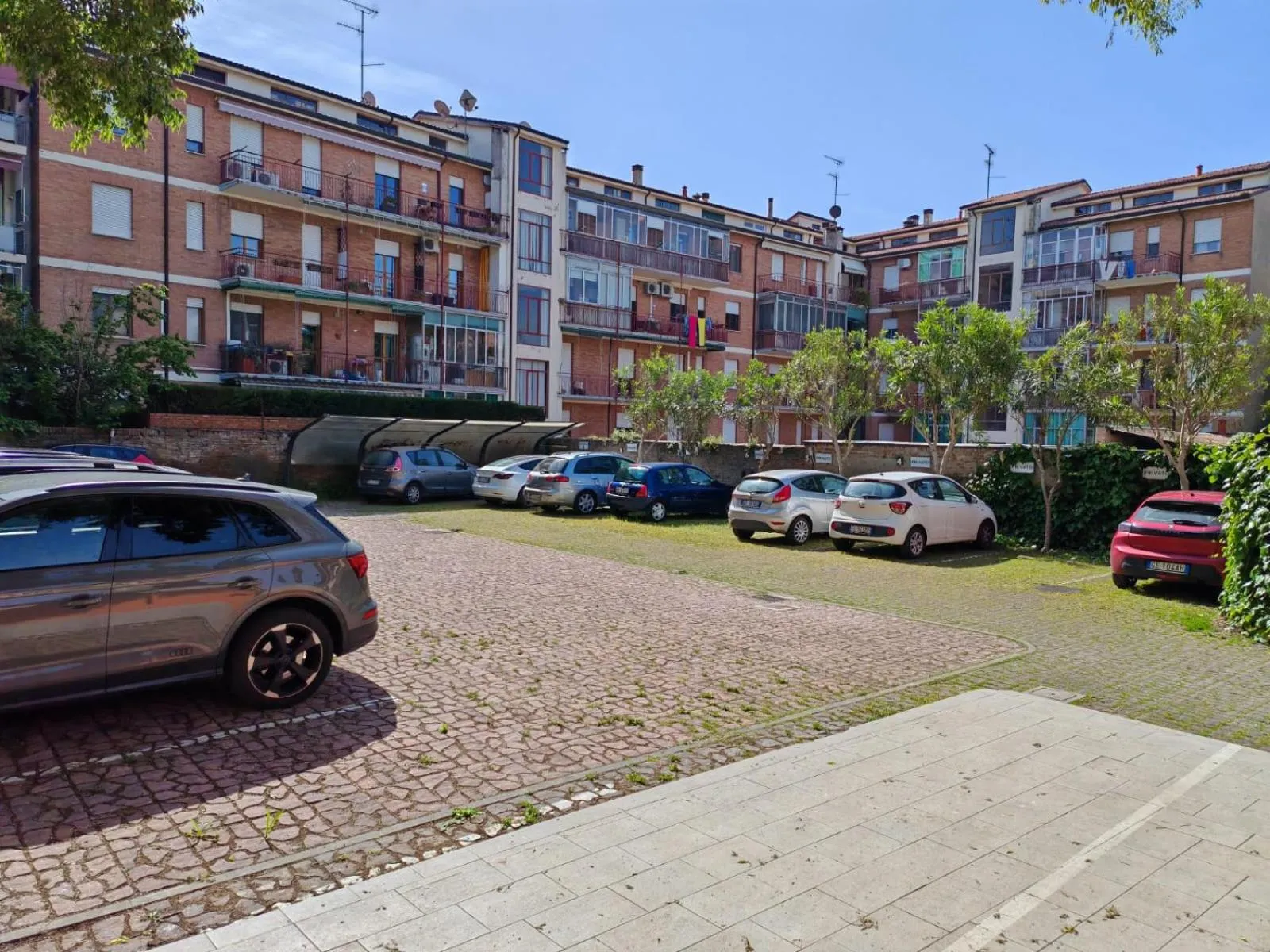 Parking in Alkimia Smart Rooms