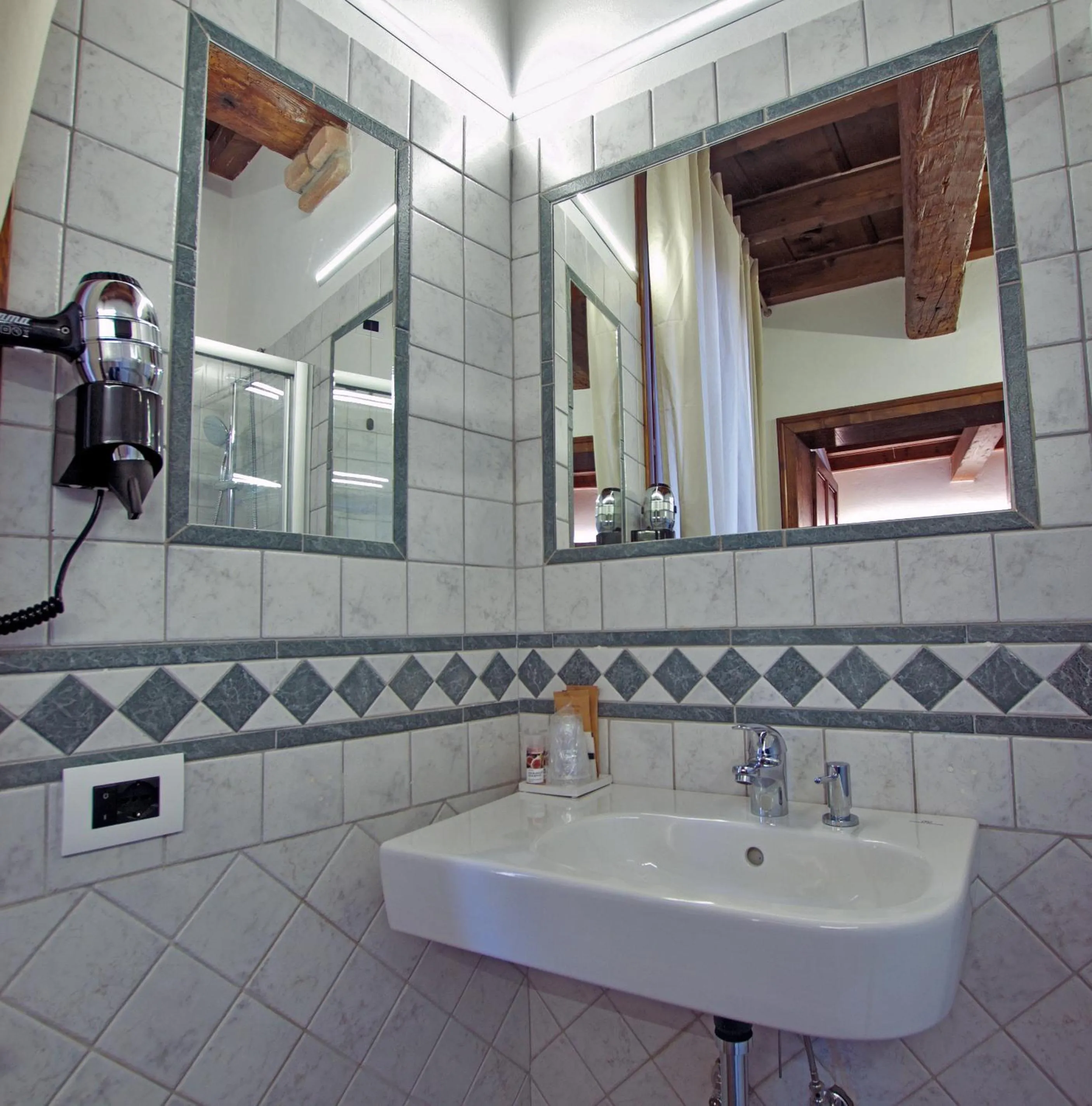 Bathroom in Alkimia Smart Rooms