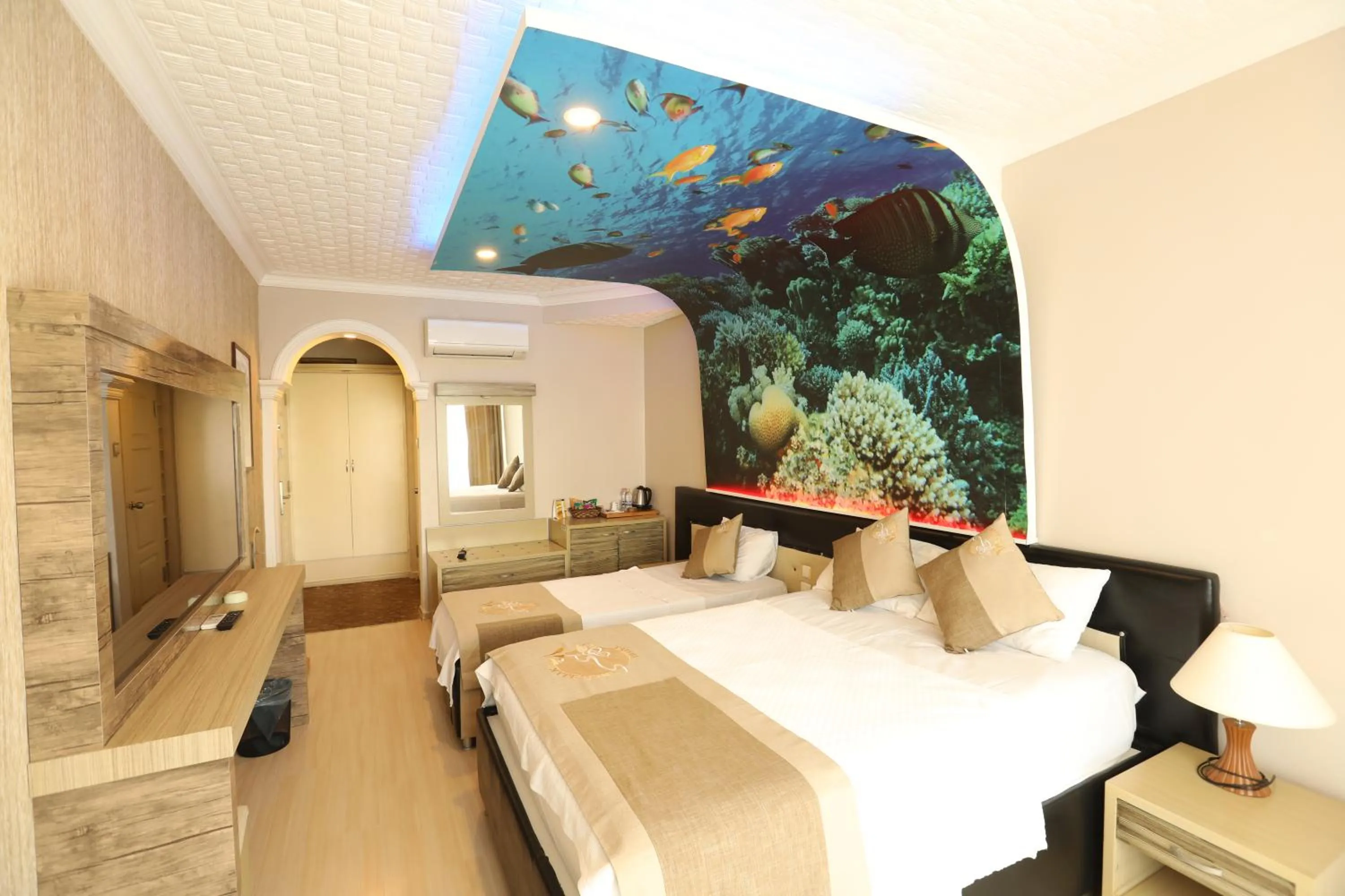 Bed in Unluselek Hotel