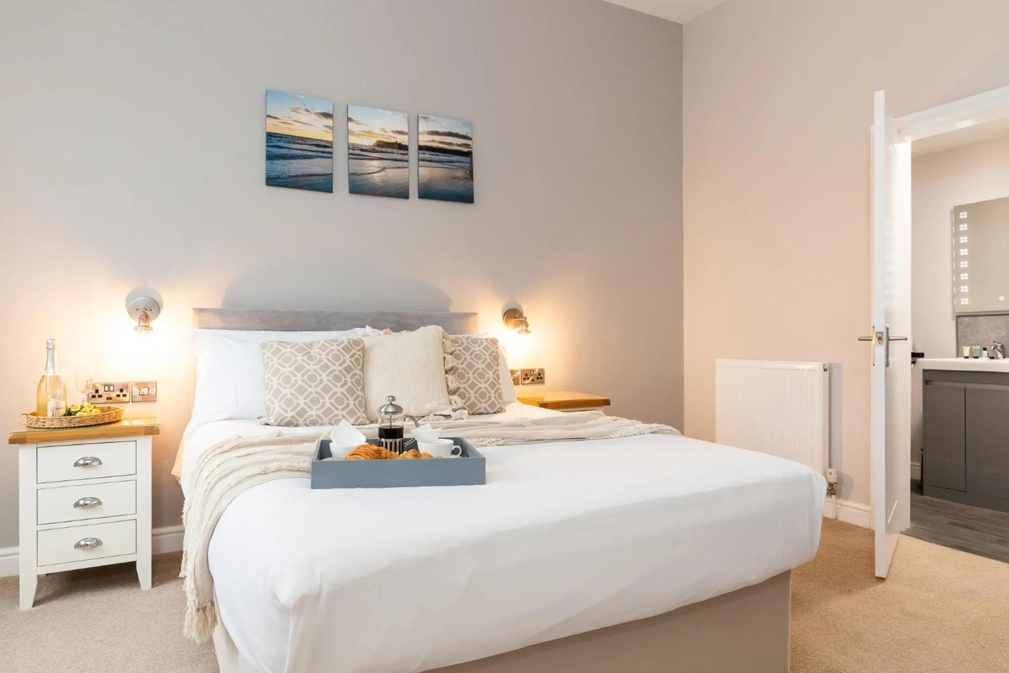 Bedroom, Bed in The Clarence Gardens Hotel, BW Signature Collection