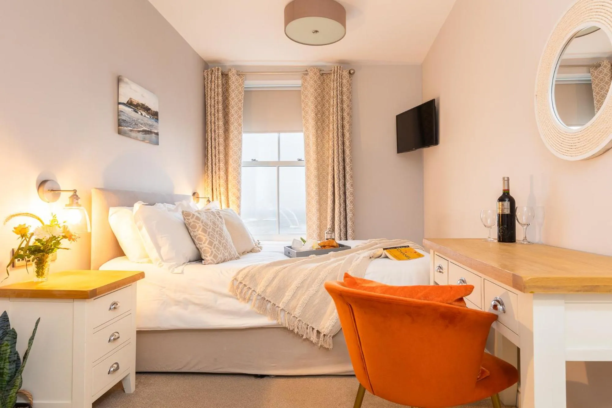 Bedroom, Bed in The Clarence Gardens Hotel, BW Signature Collection