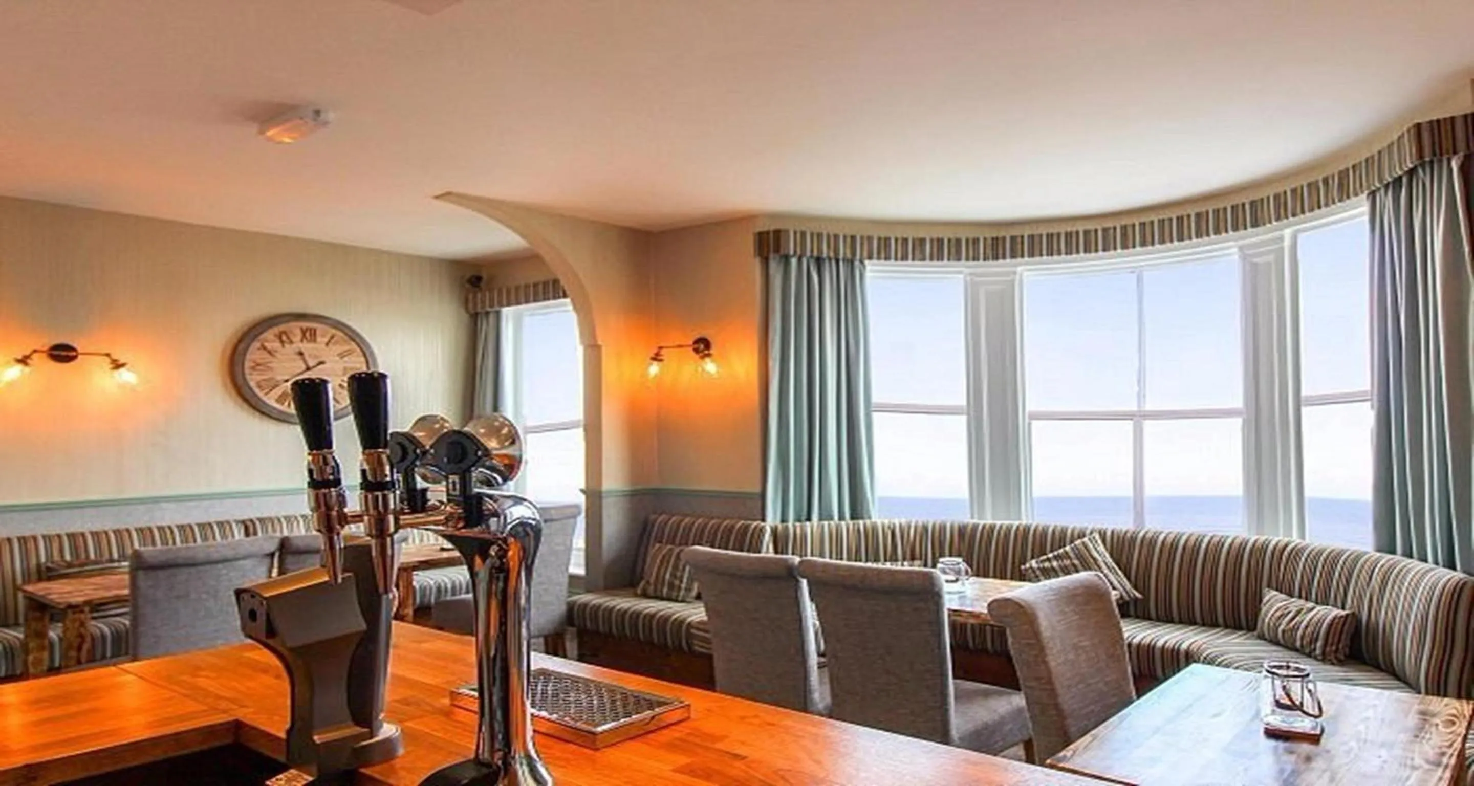 Restaurant/places to eat in The Clarence Gardens Hotel, BW Signature Collection