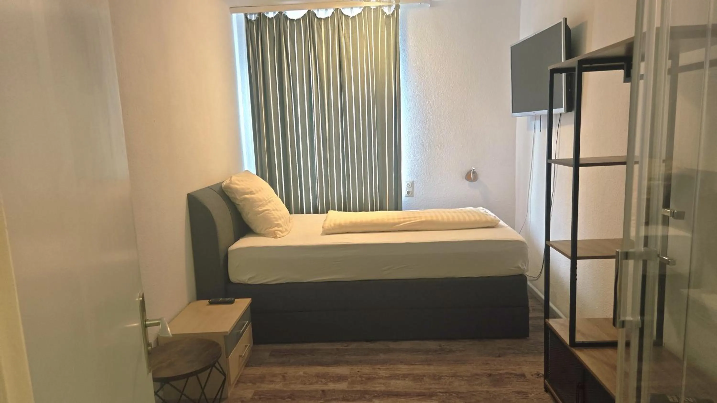 Photo of the whole room, Bed in Hotel Starke