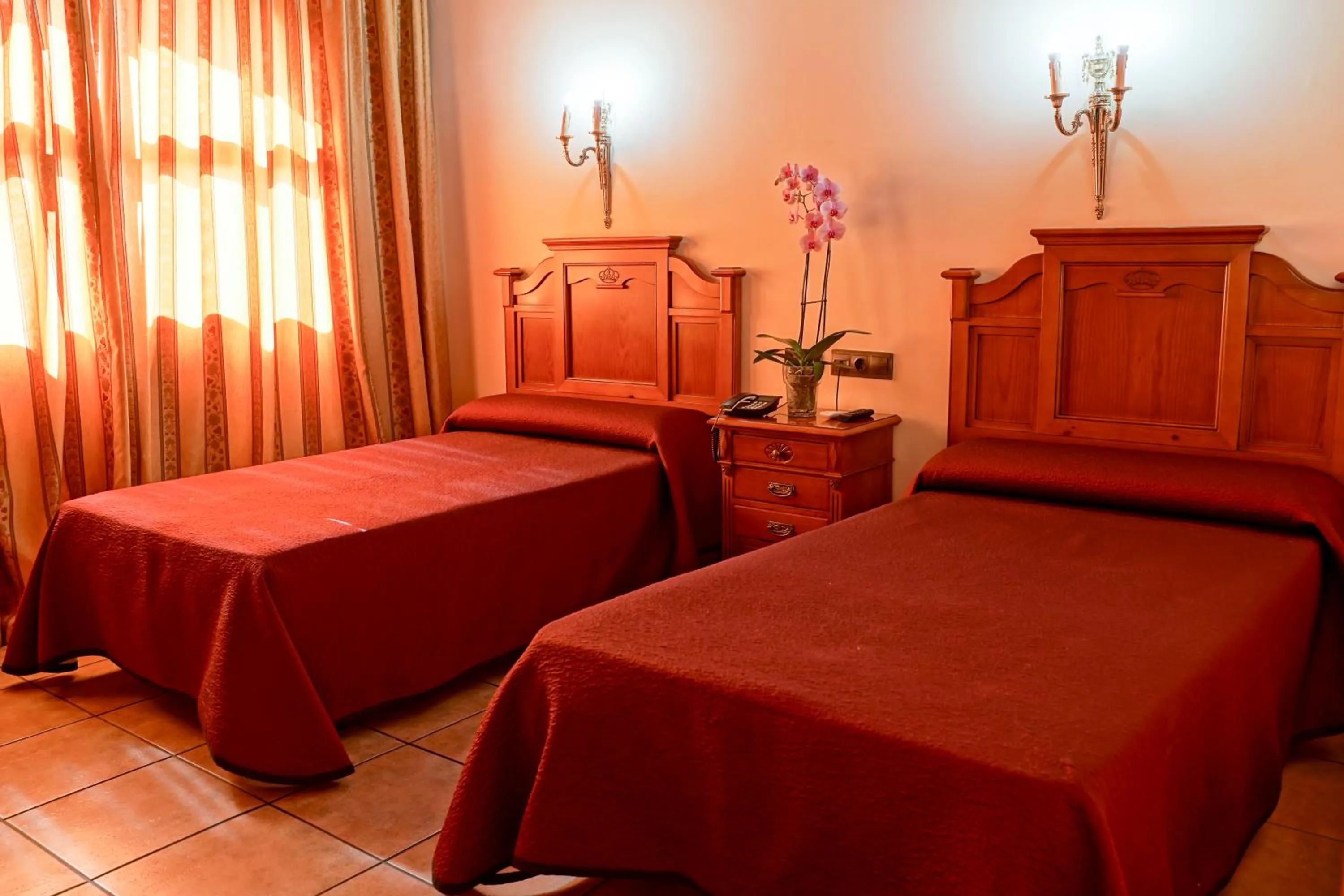 Bed in Hotel Alfonso VIII