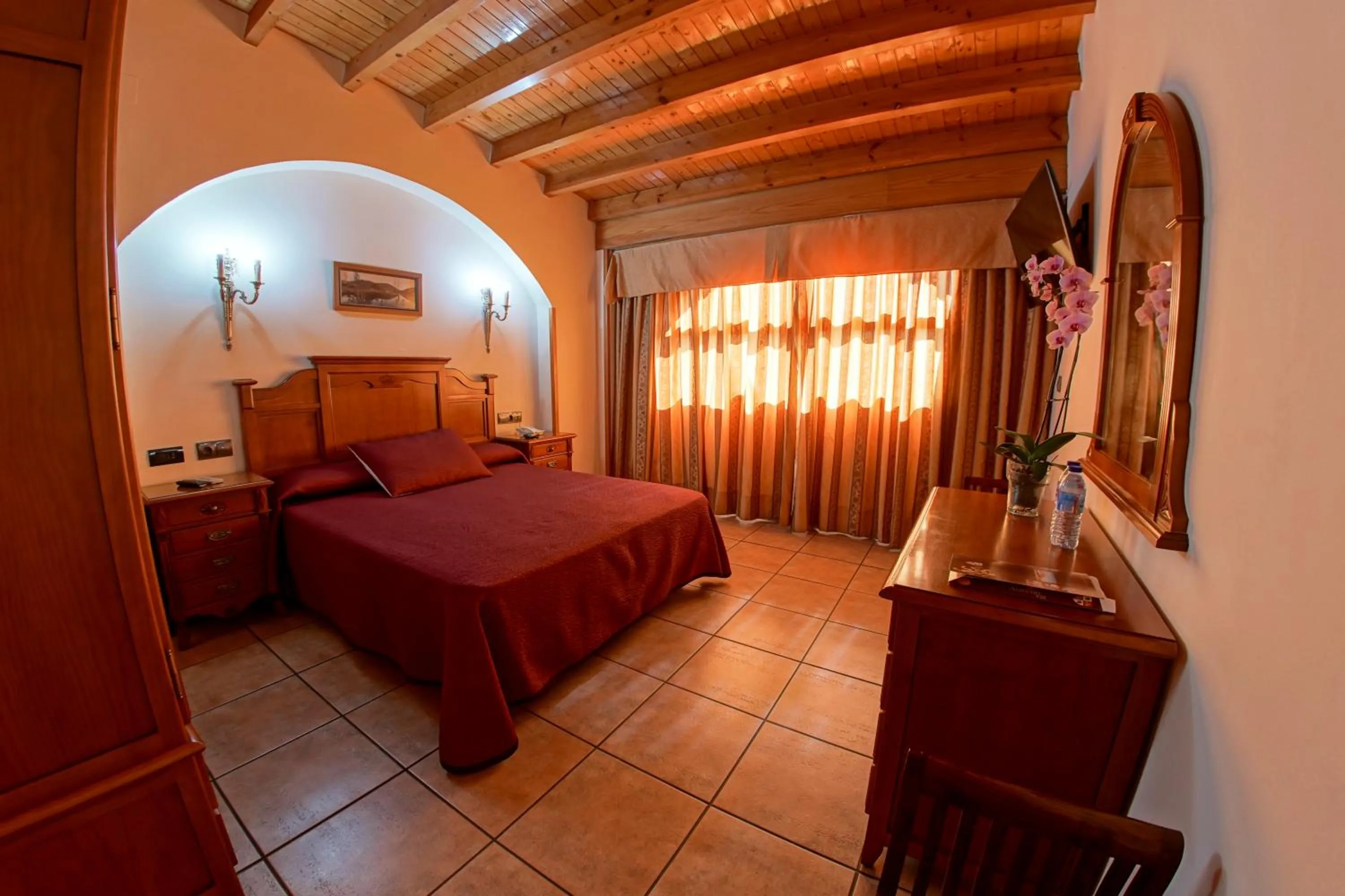 Bed in Hotel Alfonso VIII