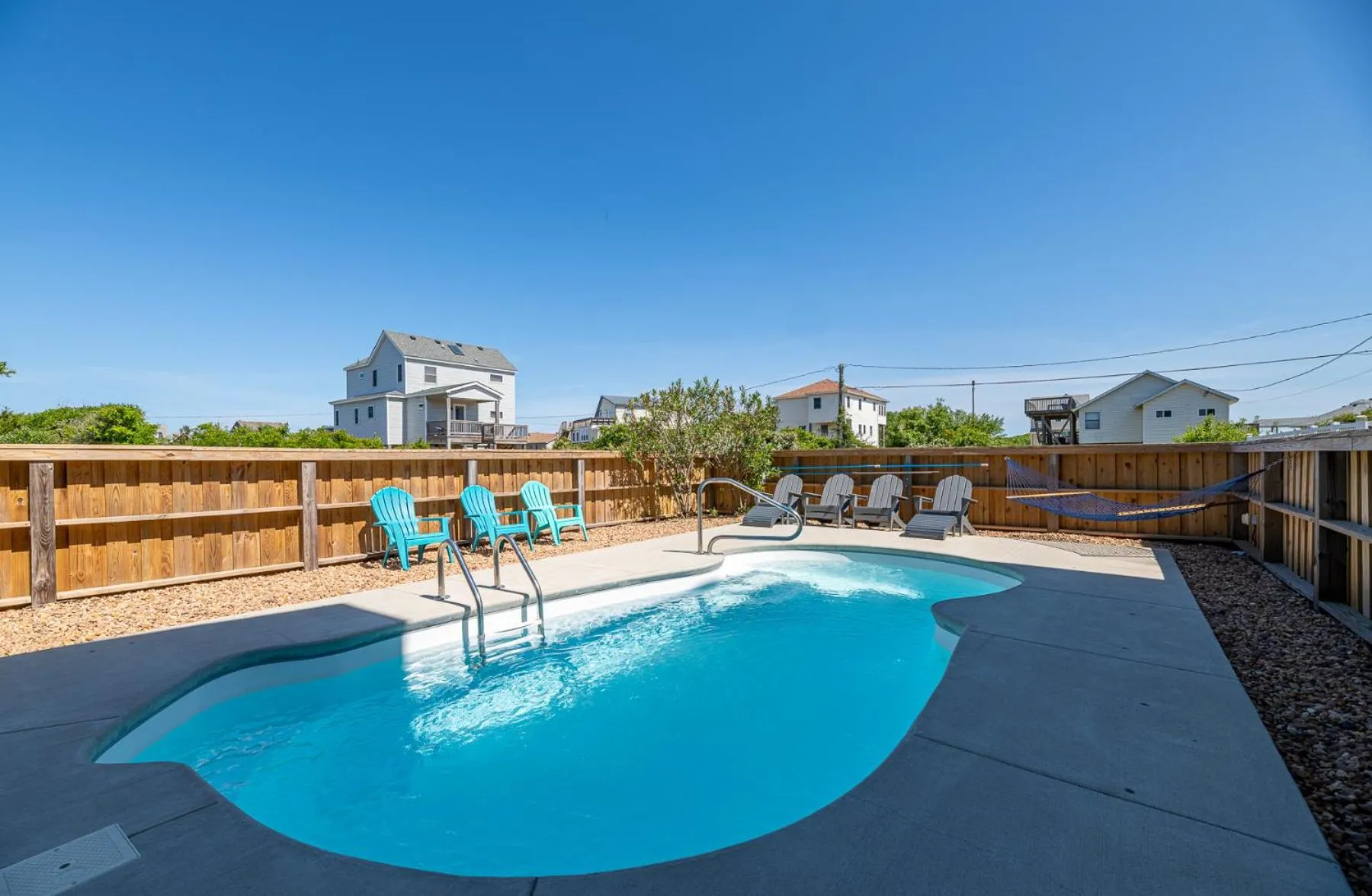 Carolina Cottage - Kitty Hawk, Oceanside, Walk to Beach, Pool, Hot Tub, Pool Table