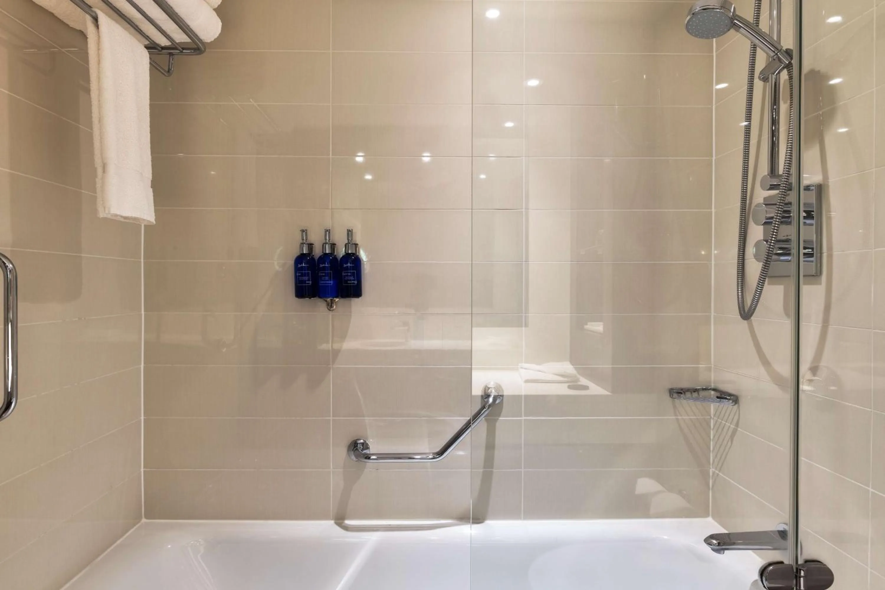 Toilet in Radisson Blu Hotel, Edinburgh City Centre