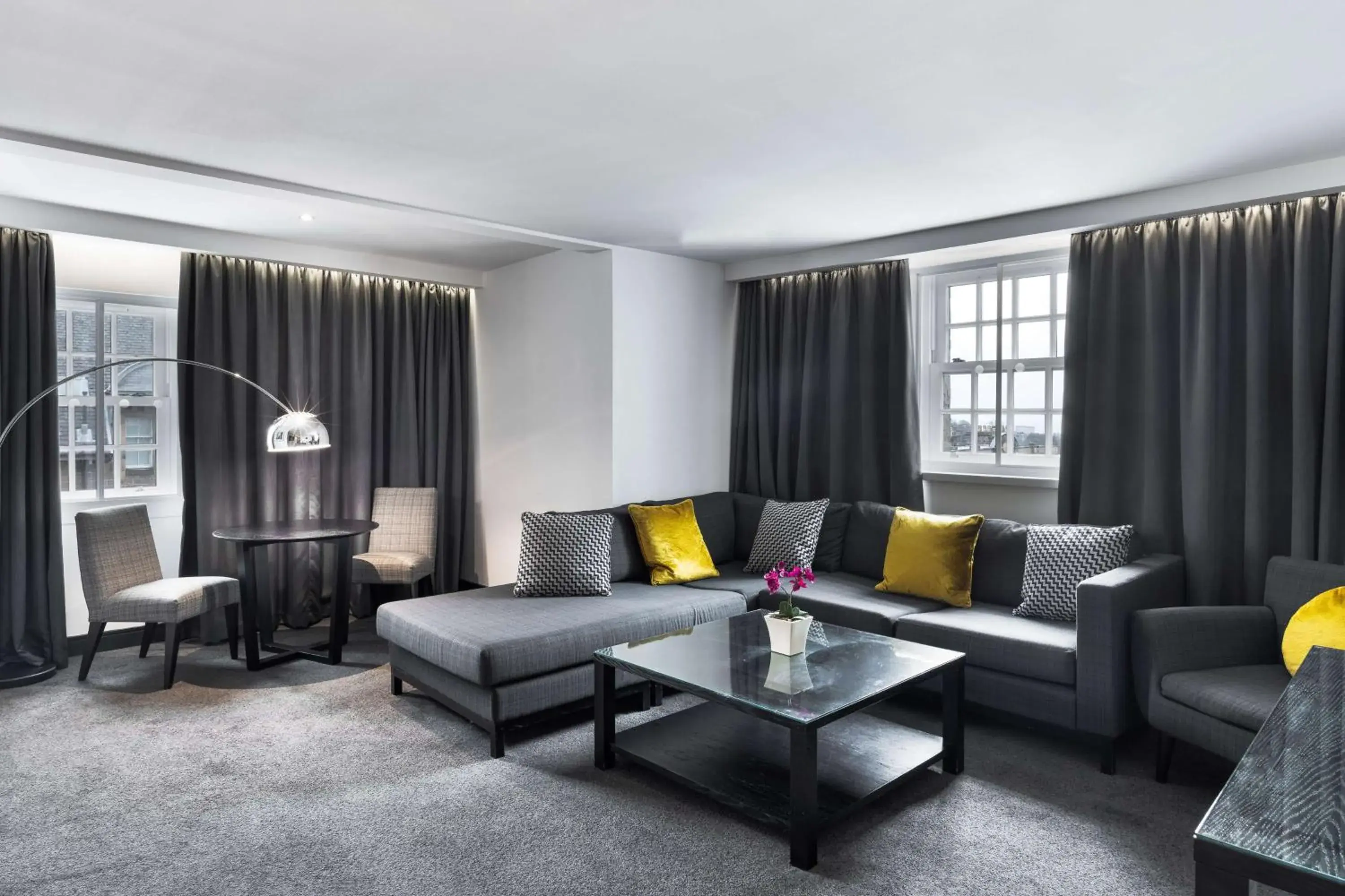 Suite in Radisson Blu Hotel, Edinburgh City Centre Suite in Radisson Blu Hotel, Edinburgh City Centre