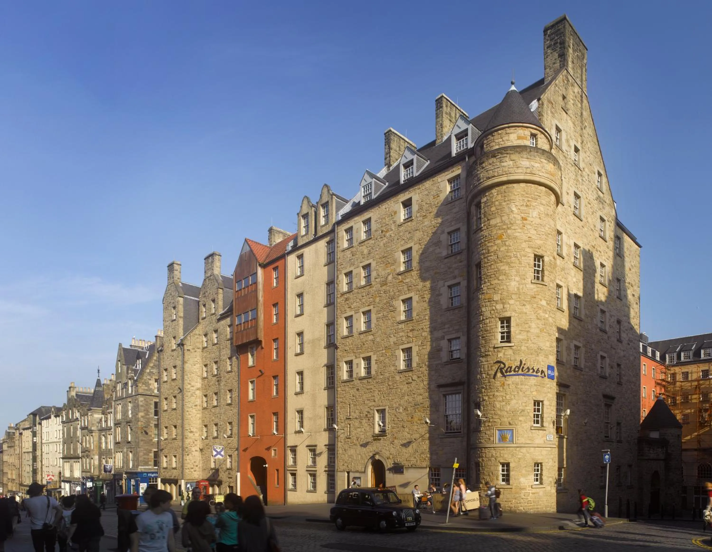 Facade/entrance in Radisson Blu Hotel, Edinburgh City Centre