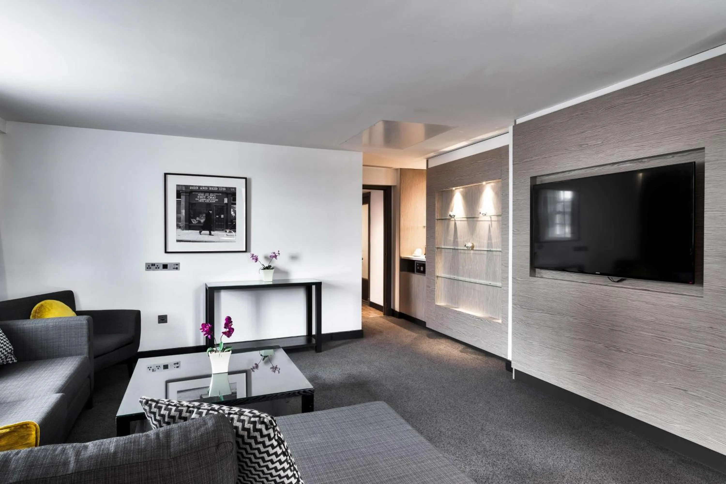 Photo of the whole room in Radisson Blu Hotel, Edinburgh City Centre